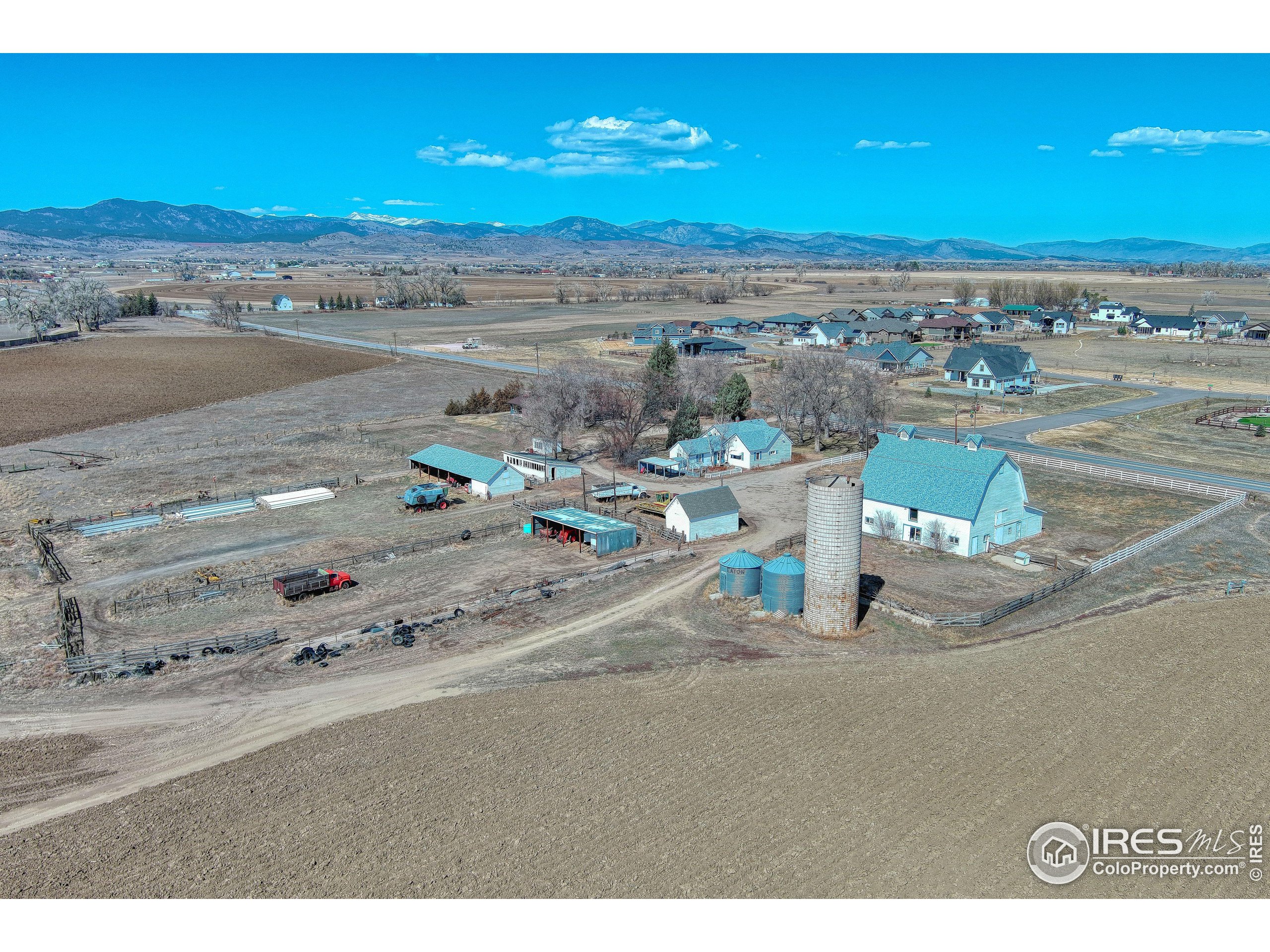 2237 W County Road 8