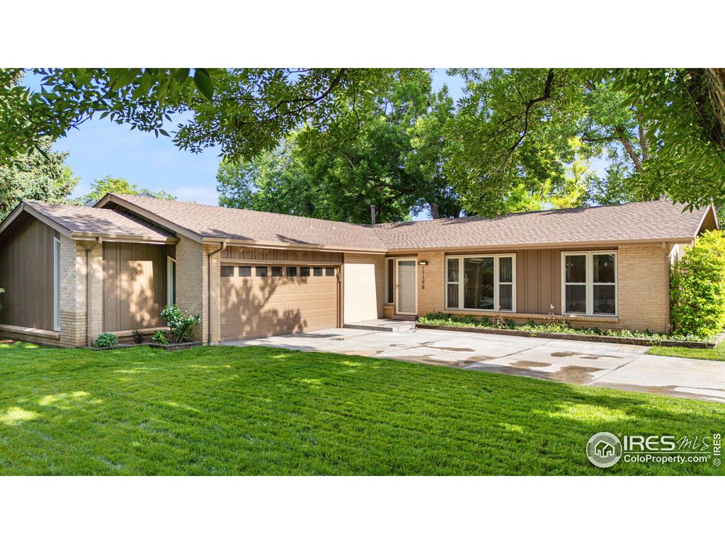 Photo of 11198 W 59th Pl, Arvada, CO 80004 (MLS # 1048208)