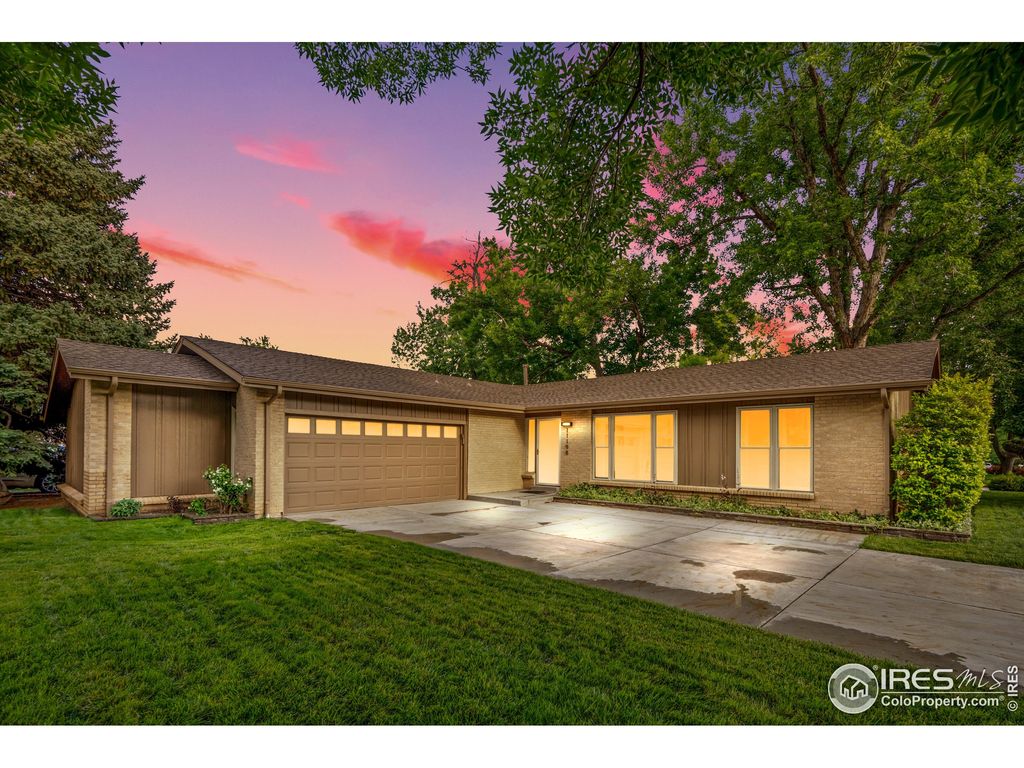 Photo of 11198 W 59th Pl, Arvada, CO 80004 (MLS # 1048208)