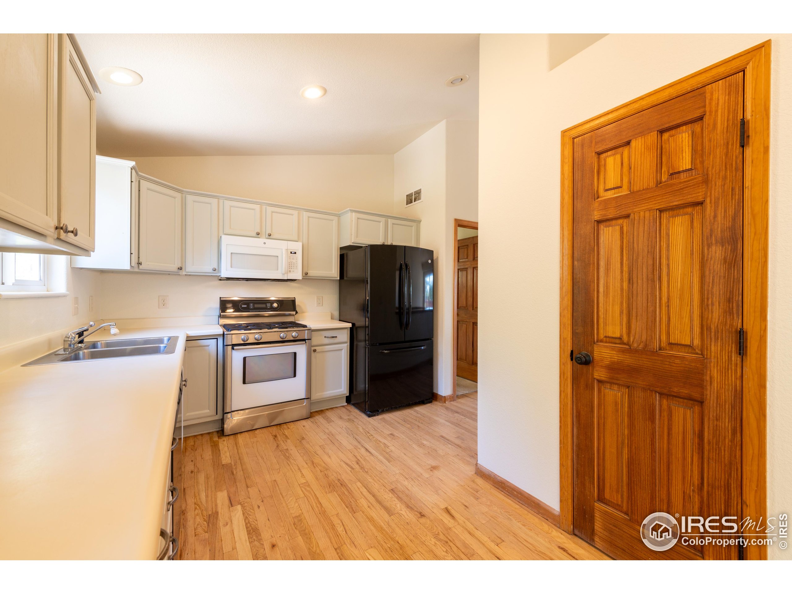 208 Venus Rd