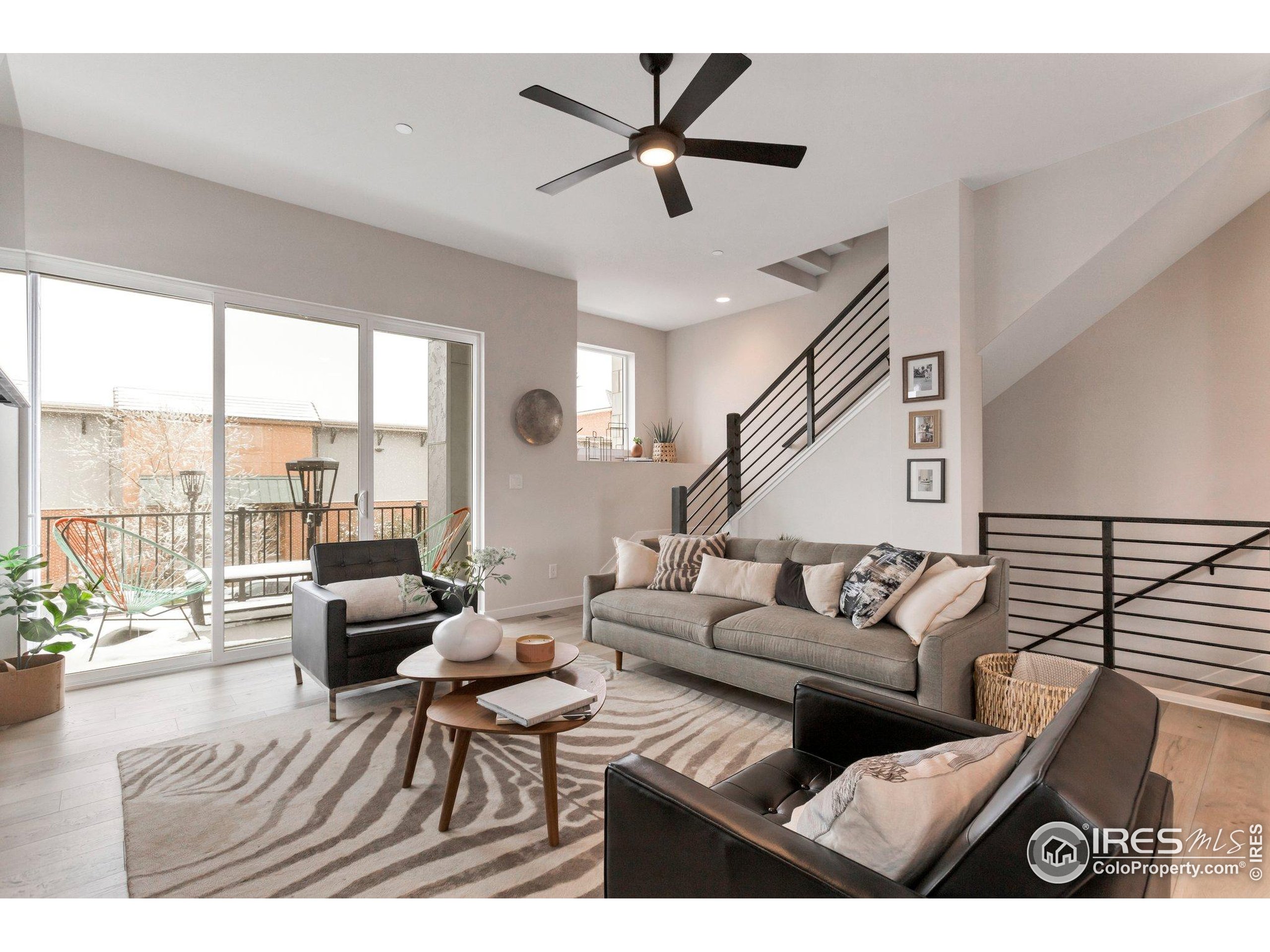352 Superior Dr