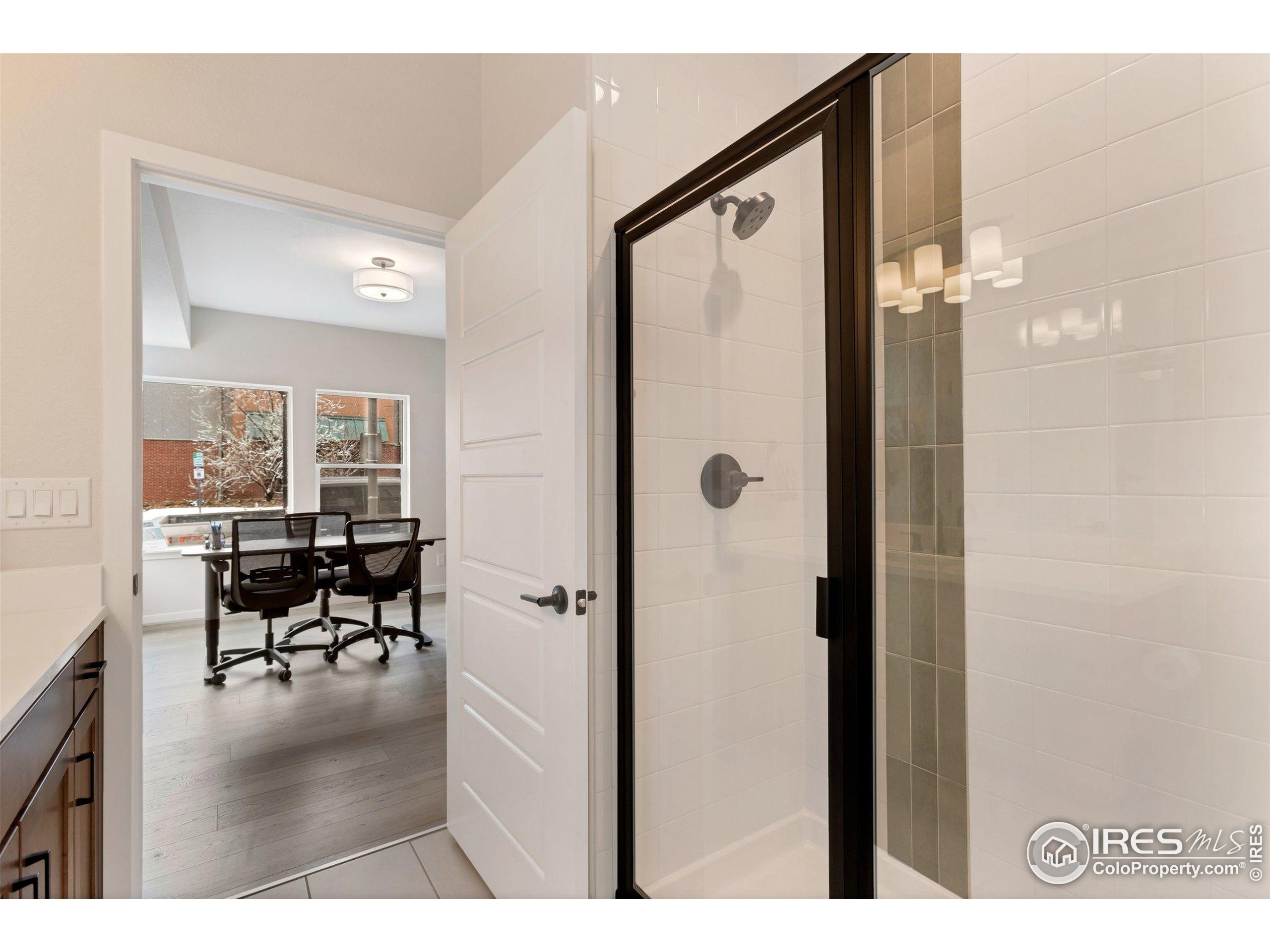 352 Superior Dr