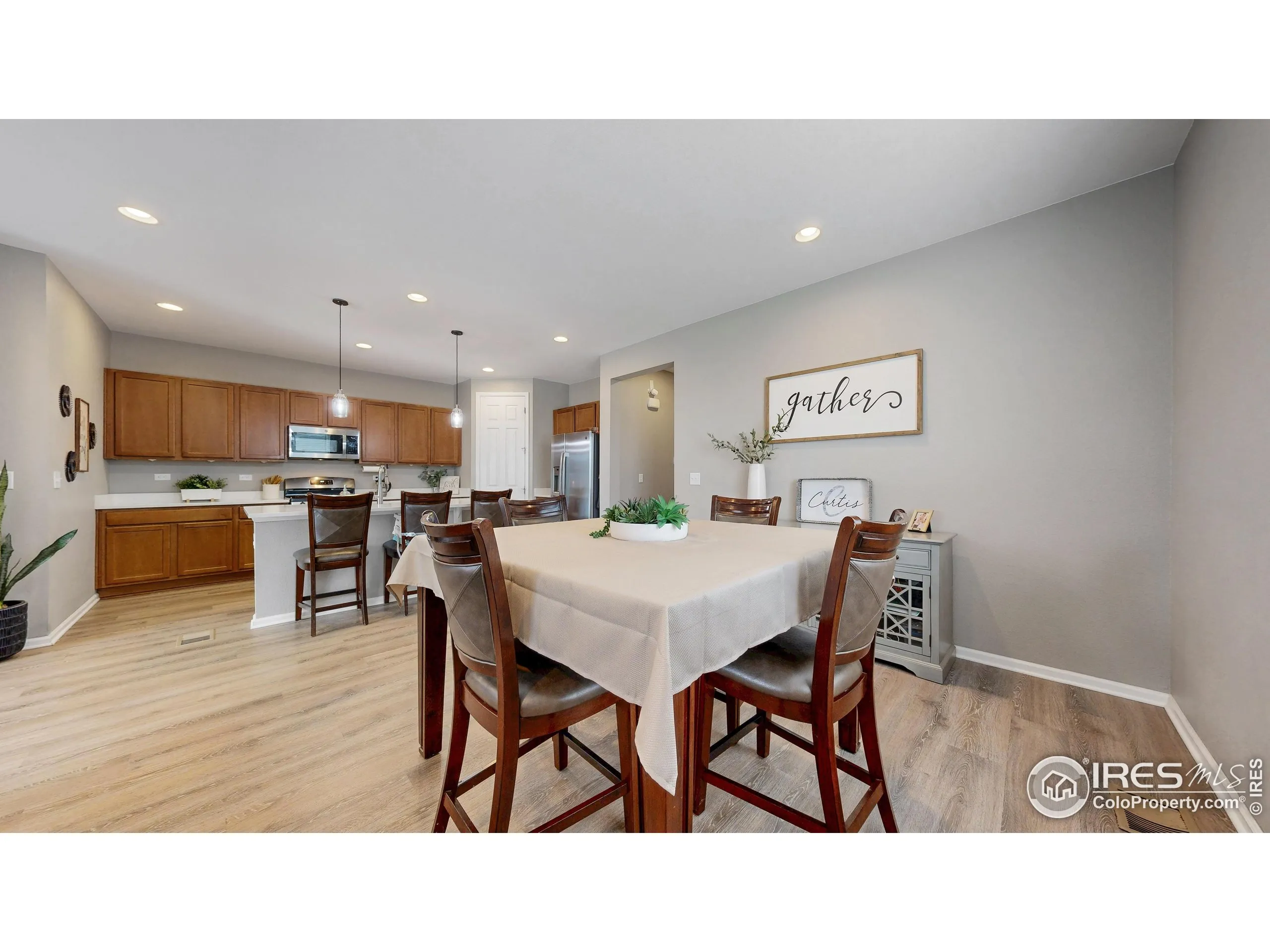 Windsor, Colorado 80550, United States, 3 Bedrooms Bedrooms, ,2 BathroomsBathrooms,Residential,Pending,182228