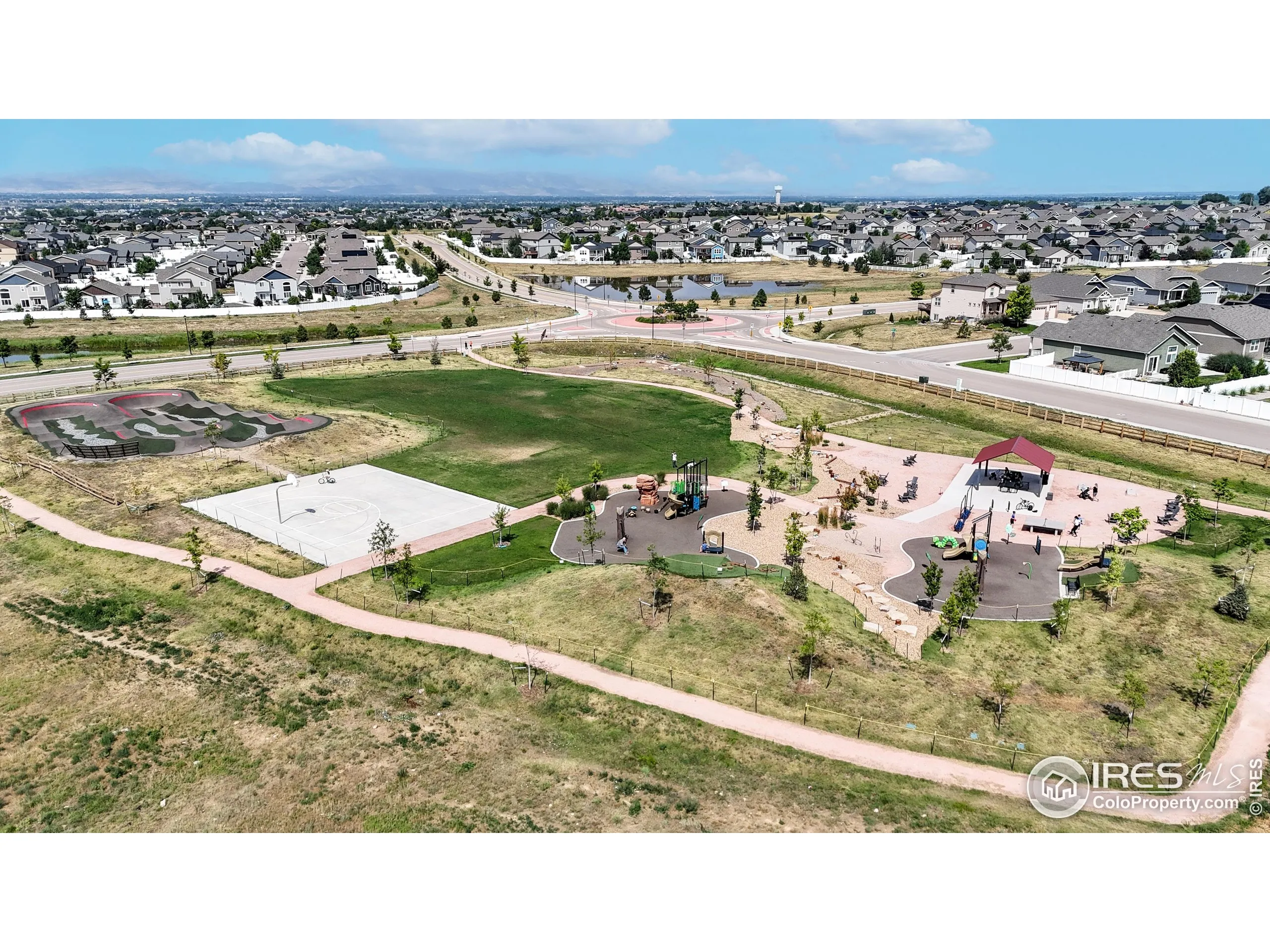 Windsor, Colorado 80550, United States, 3 Bedrooms Bedrooms, ,2 BathroomsBathrooms,Residential,Pending,182228