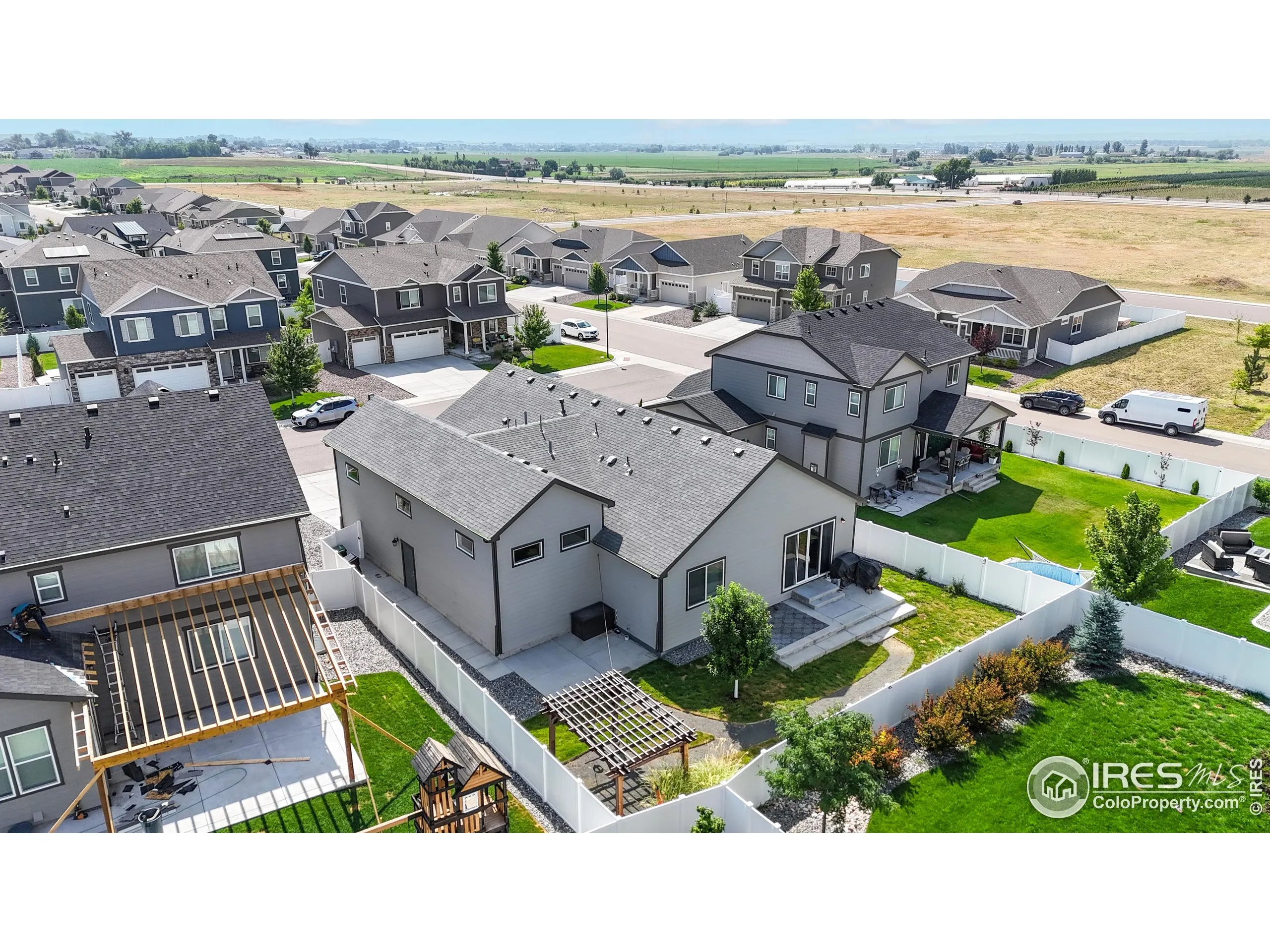 Windsor, Colorado 80550, United States, 3 Bedrooms Bedrooms, ,2 BathroomsBathrooms,Residential,Pending,182228