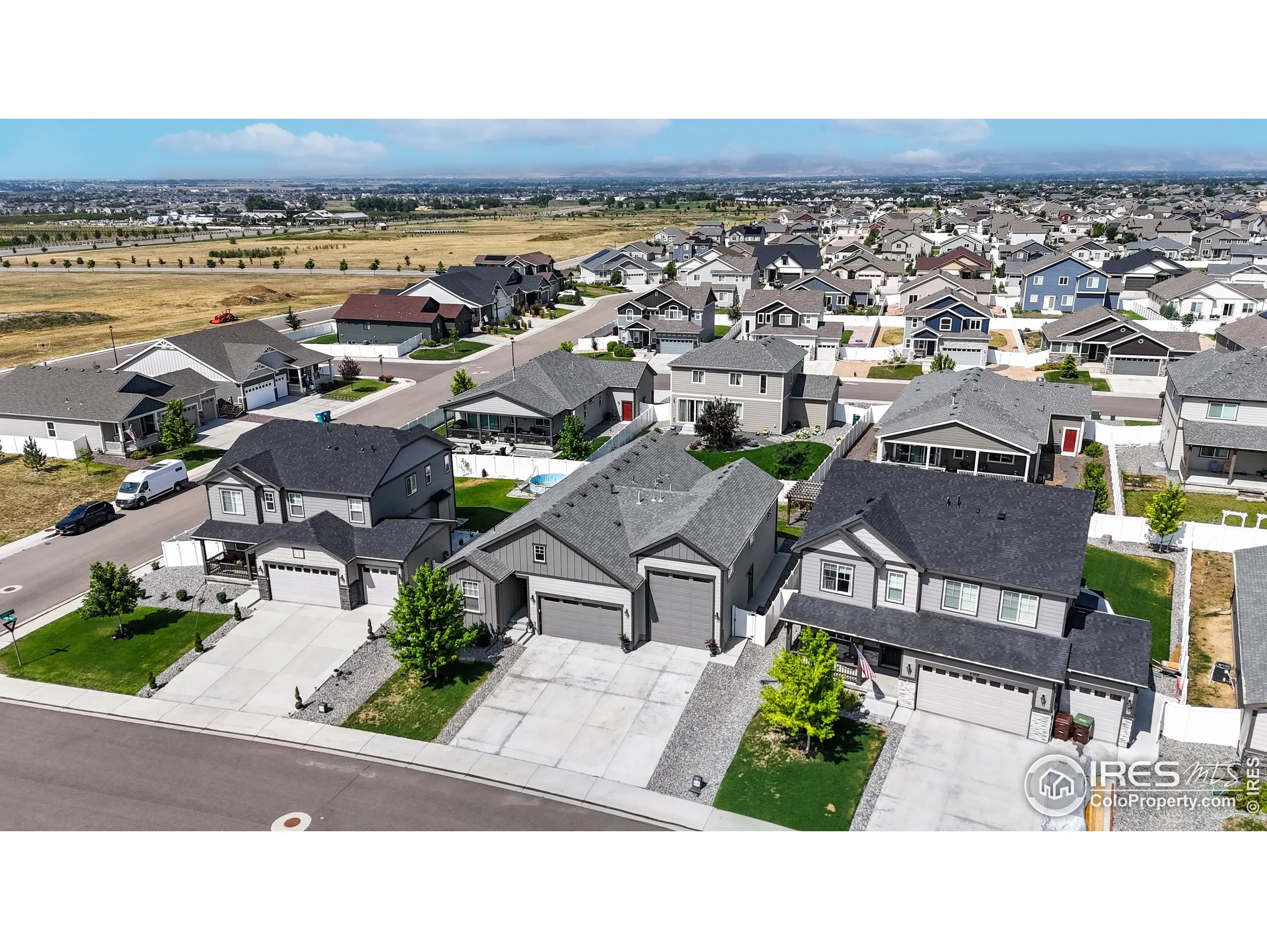 Windsor, Colorado 80550, United States, 3 Bedrooms Bedrooms, ,2 BathroomsBathrooms,Residential,Pending,182228