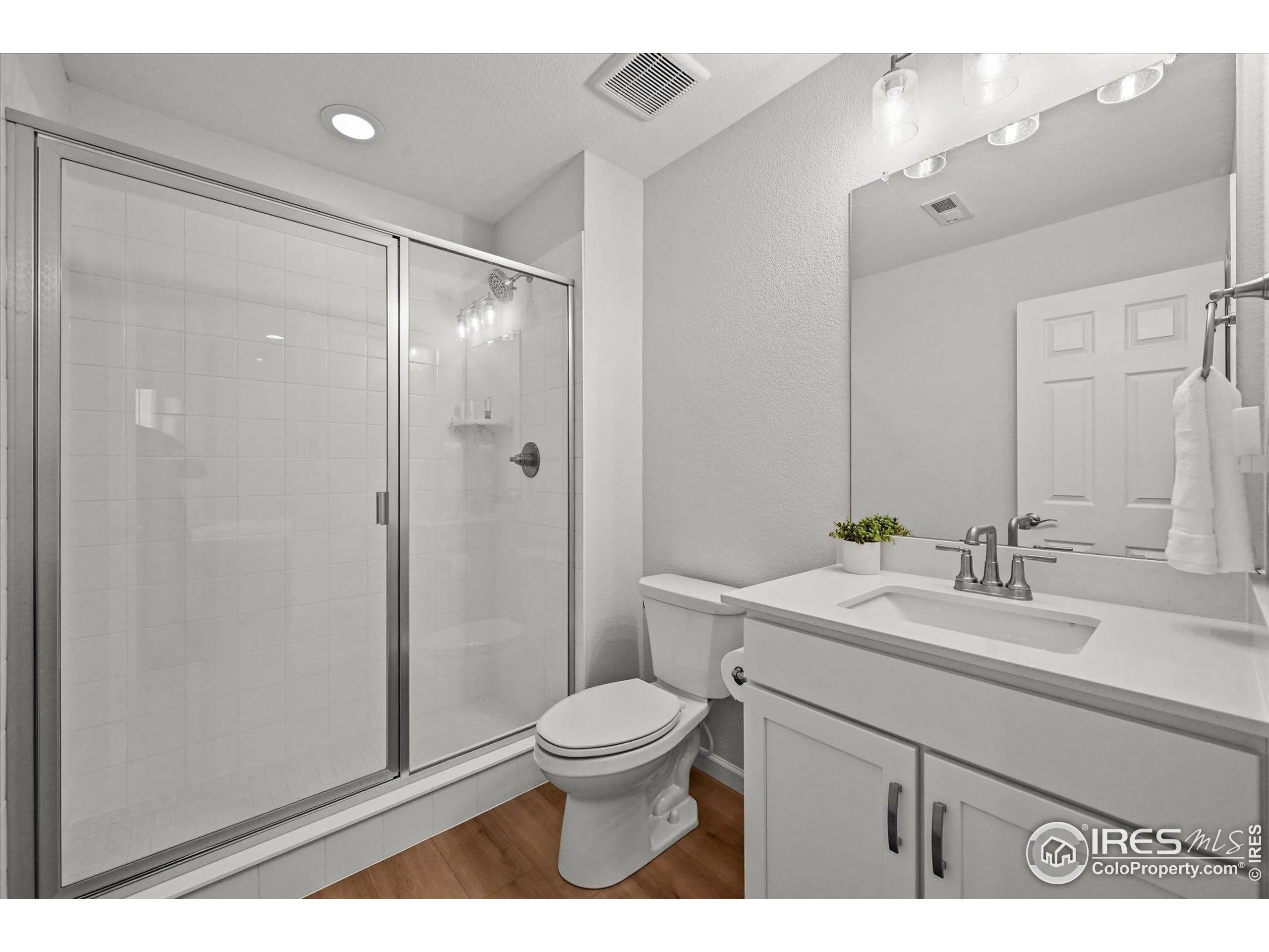 Windsor, Colorado 80550, United States, 6 Bedrooms Bedrooms, ,5 BathroomsBathrooms,Residential,Active,236916