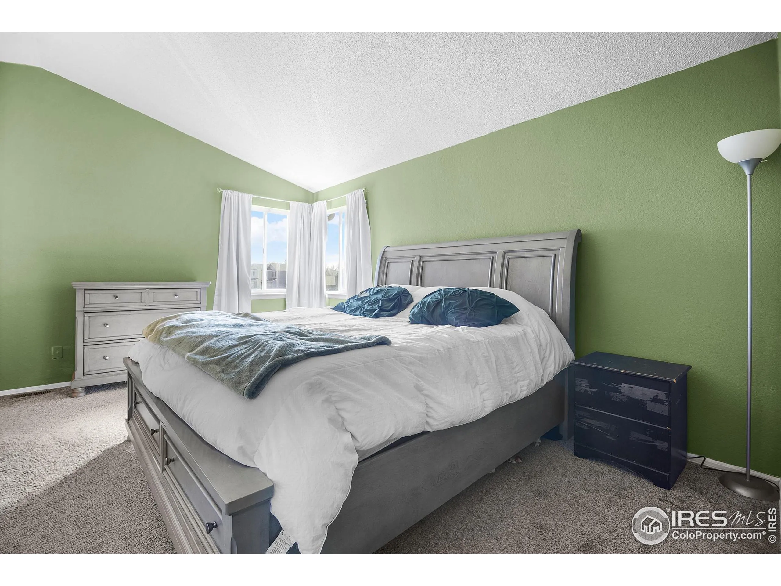 Brighton, Colorado 80601, United States, 4 Bedrooms Bedrooms, ,3 BathroomsBathrooms,Residential,Active,87975