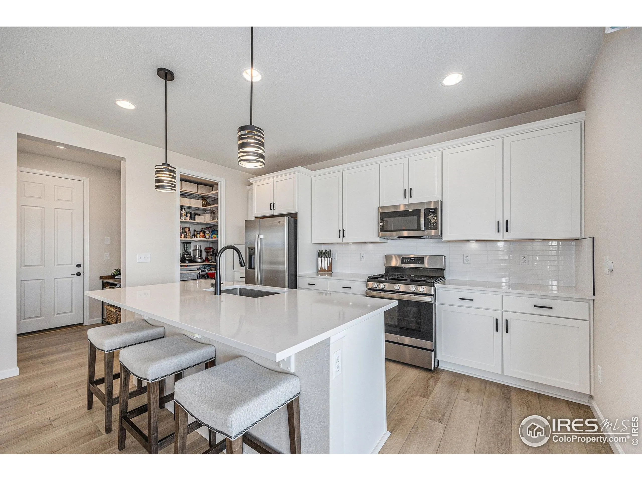 Erie, Colorado 80516, United States, 3 Bedrooms Bedrooms, ,3 BathroomsBathrooms,Residential,Coming Soon,164919