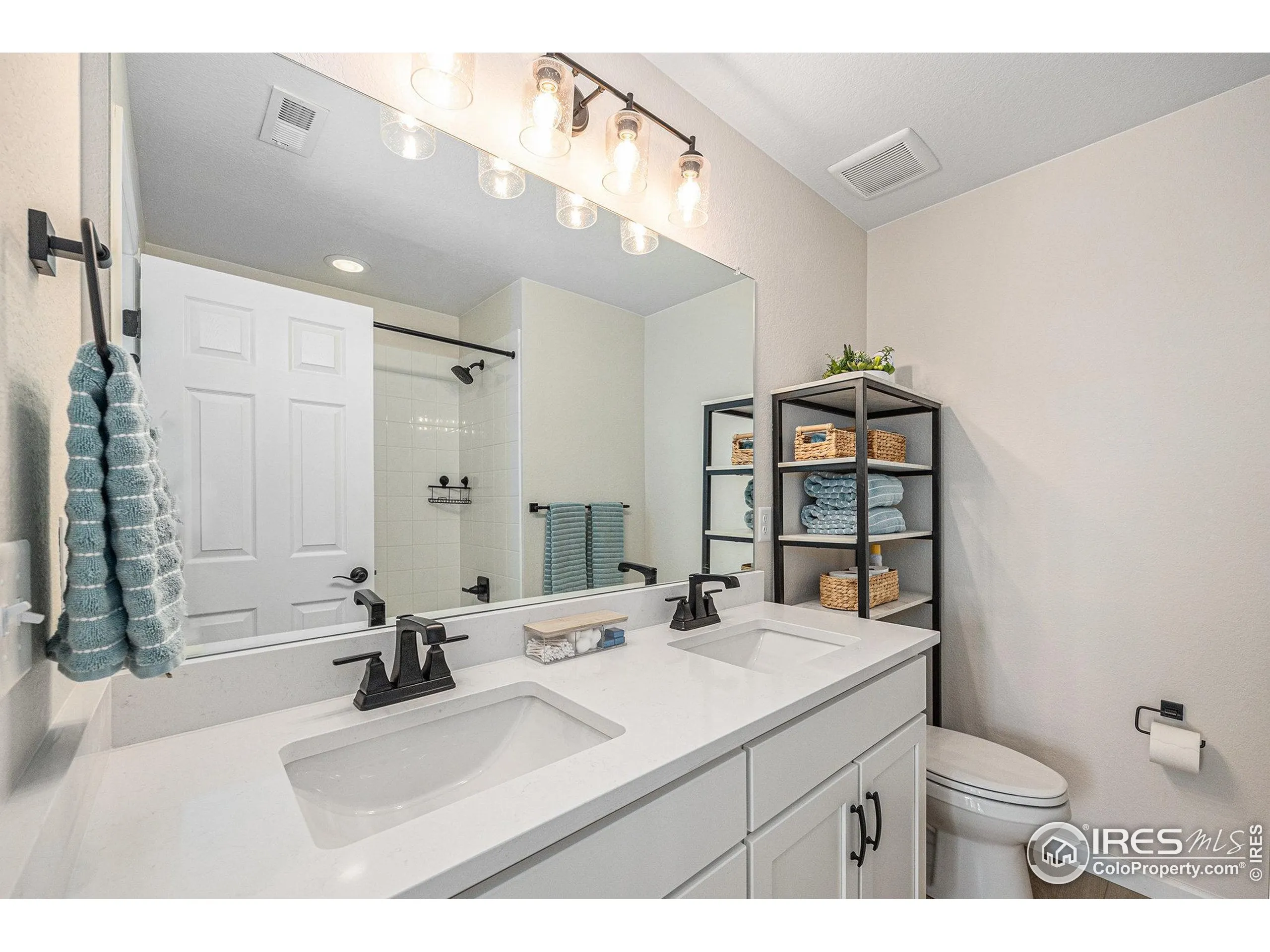 Erie, Colorado 80516, United States, 3 Bedrooms Bedrooms, ,3 BathroomsBathrooms,Residential,Coming Soon,164919