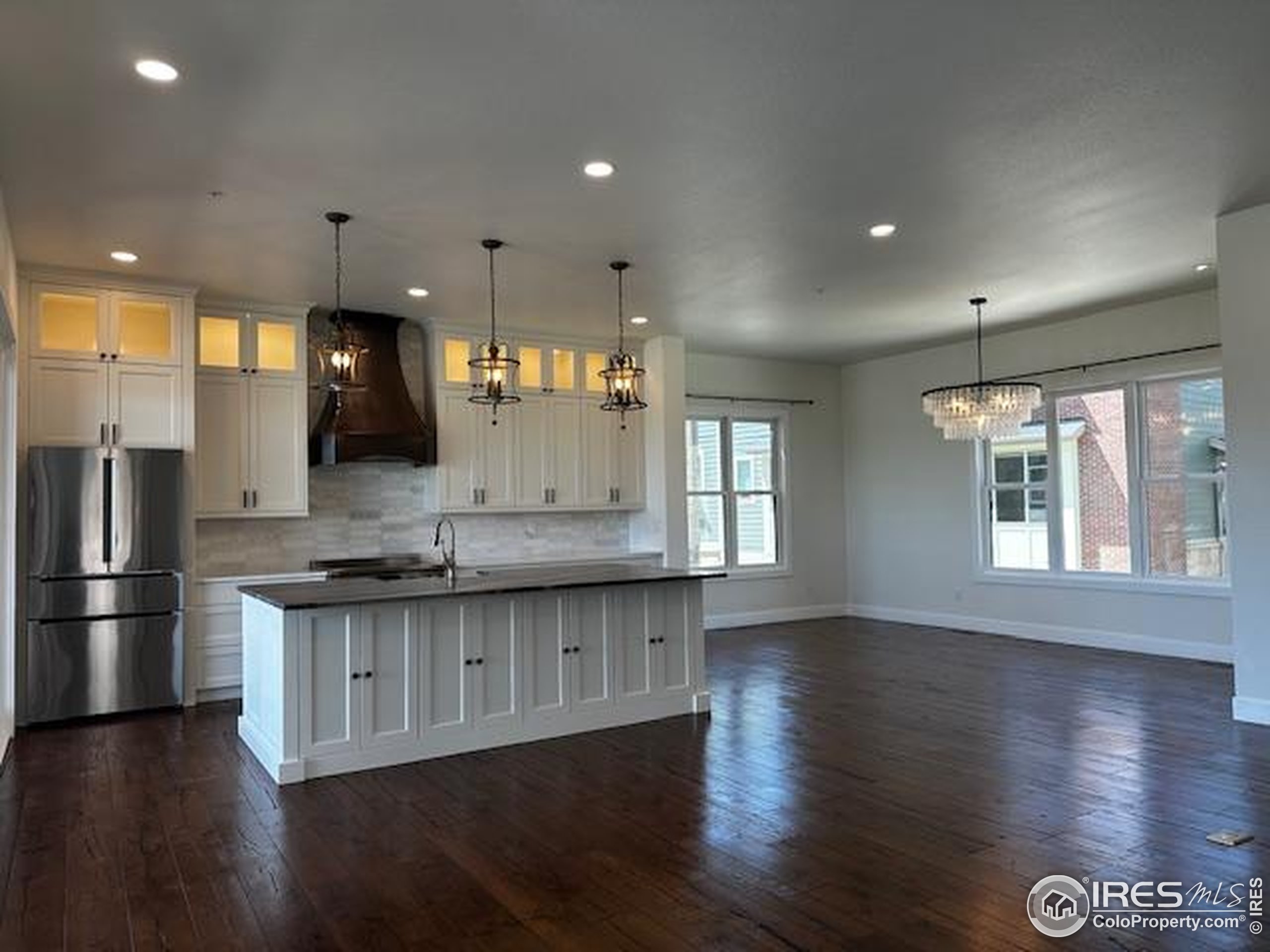 410 Superior Dr