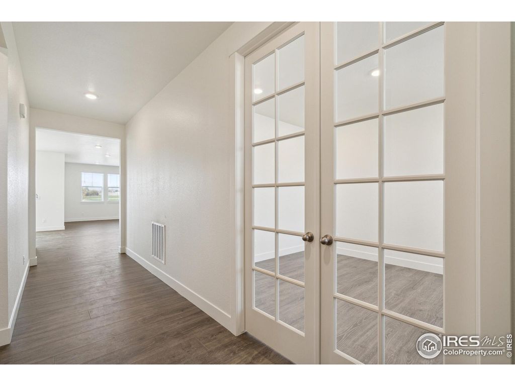 Photo of 1847 Chaffee Crest Dr, Berthoud, CO 80513 (MLS # 1048355)