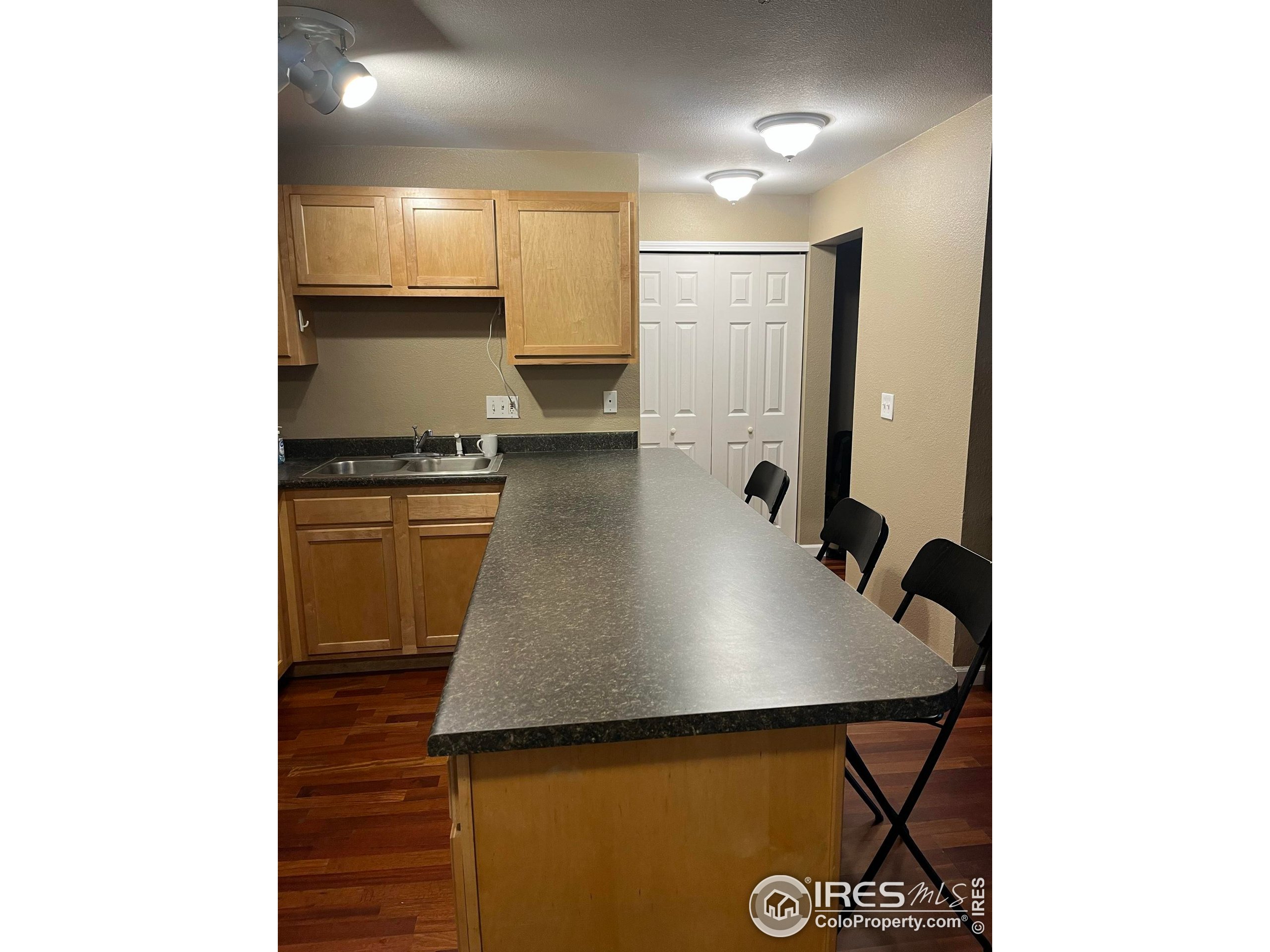 1405 Broadway 102