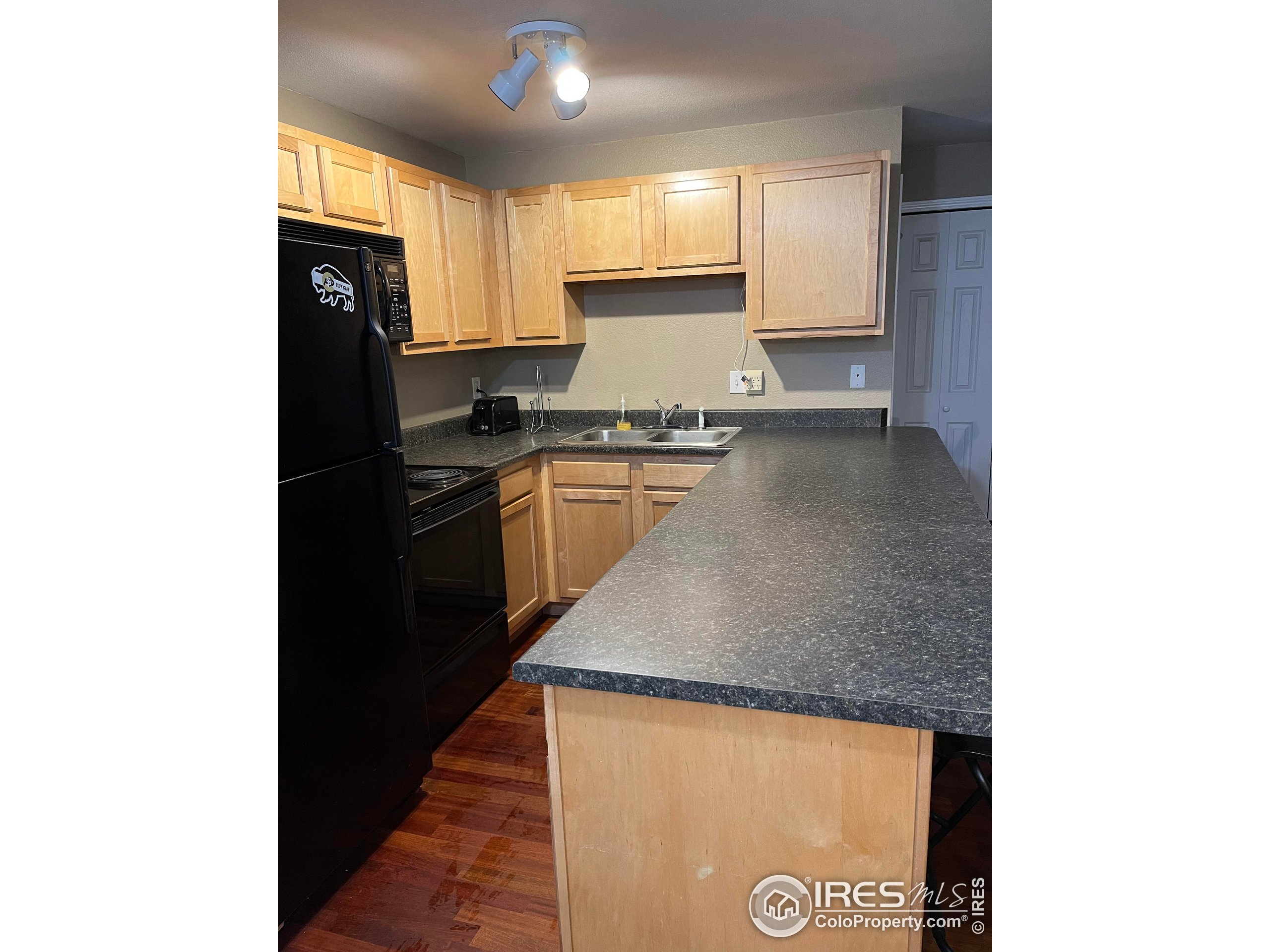 1405 Broadway 102