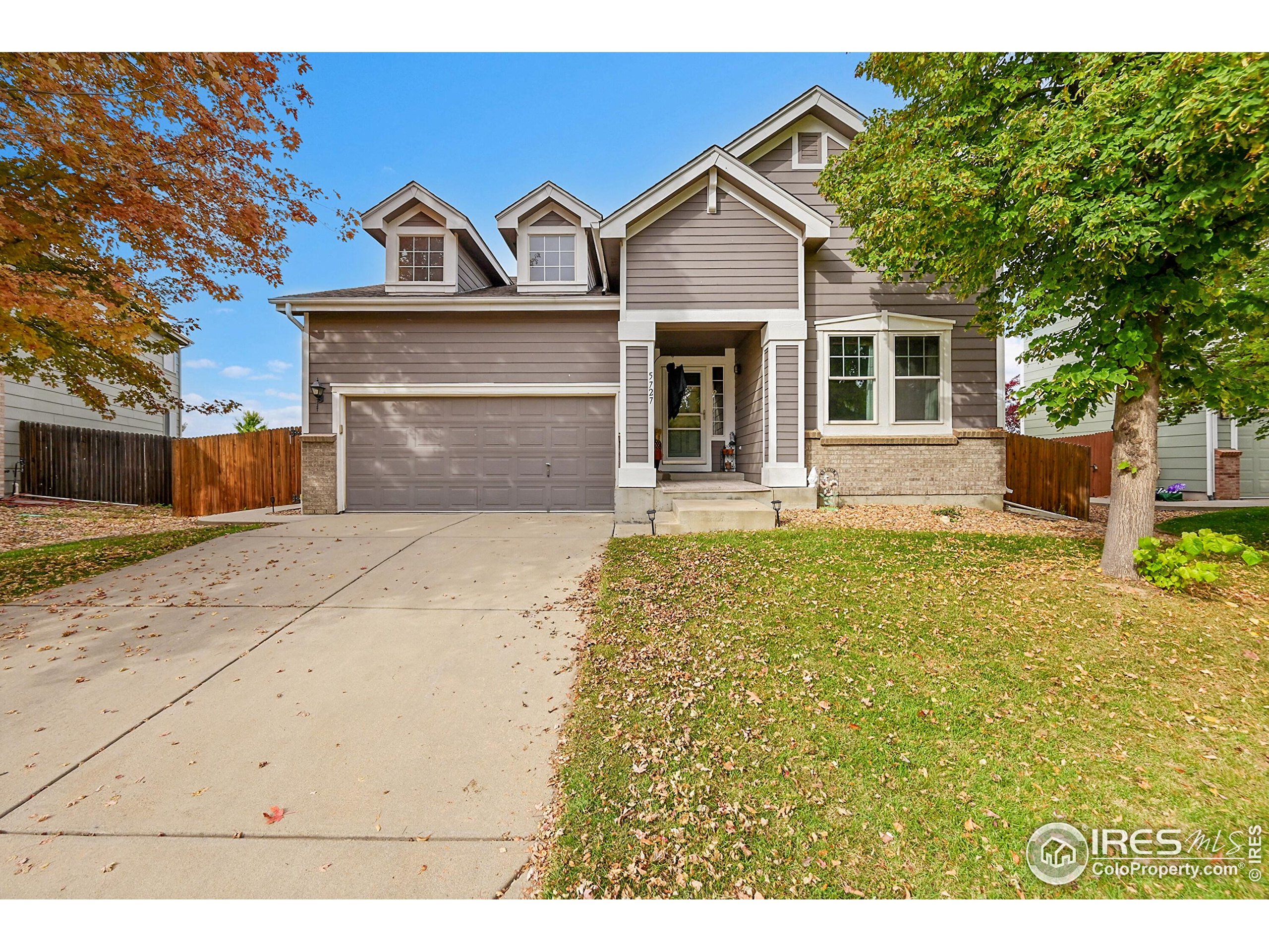 5727 Hickory Cir