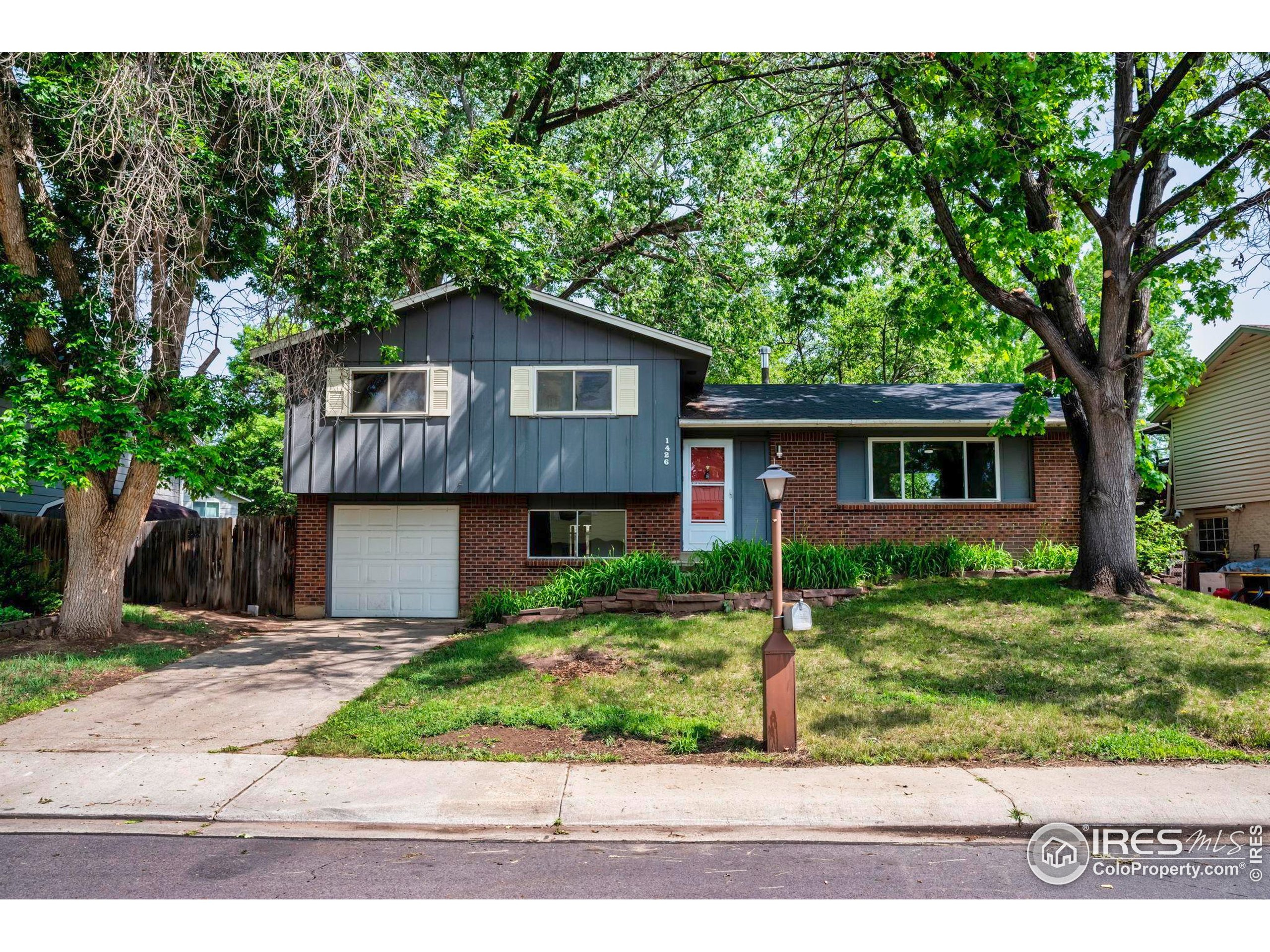 1426 Brookfield Dr