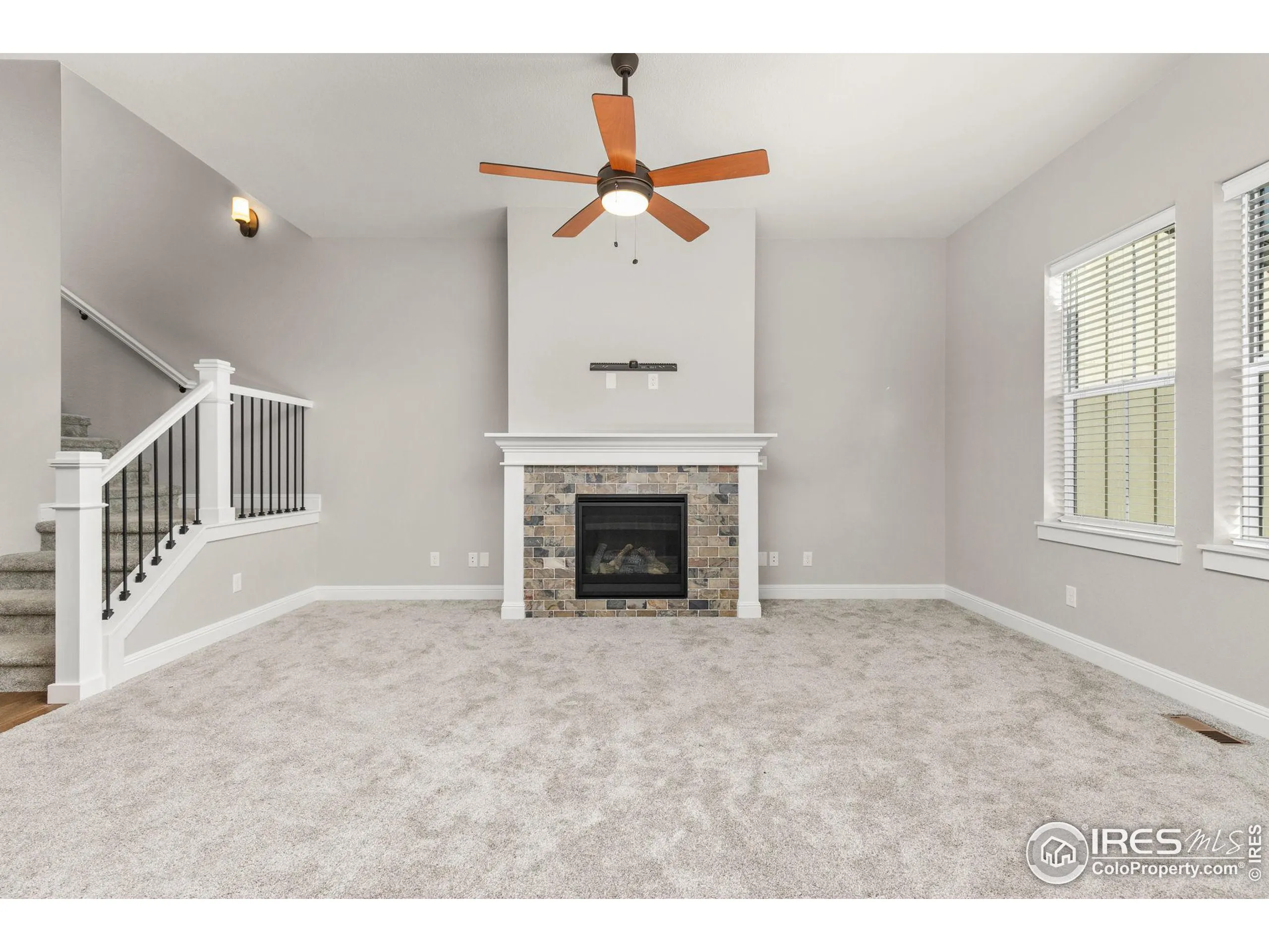 Berthoud, Colorado 80513, United States, 3 Bedrooms Bedrooms, ,4 BathroomsBathrooms,Residential,Active,38447