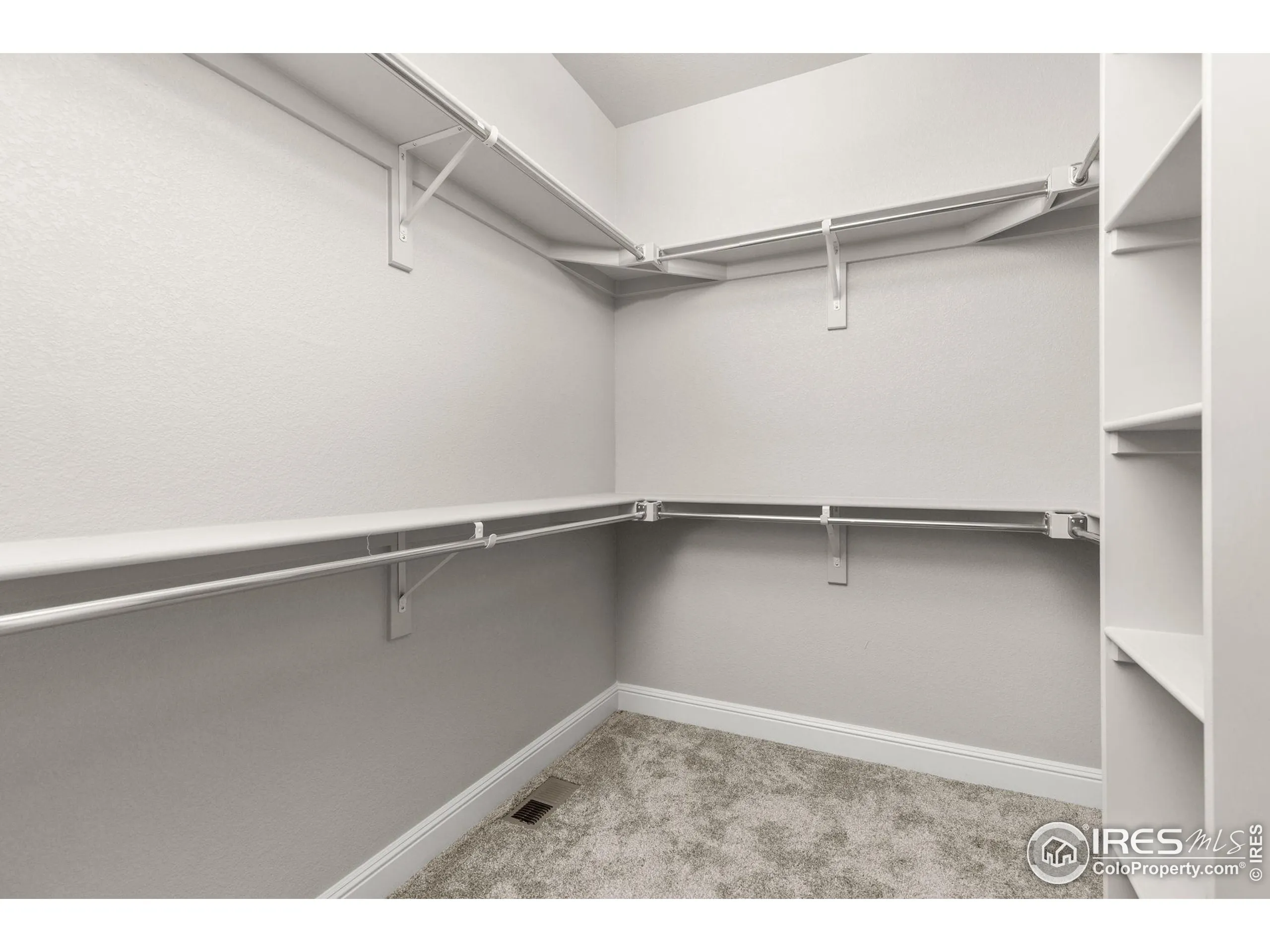 Berthoud, Colorado 80513, United States, 3 Bedrooms Bedrooms, ,4 BathroomsBathrooms,Residential,Active,38447