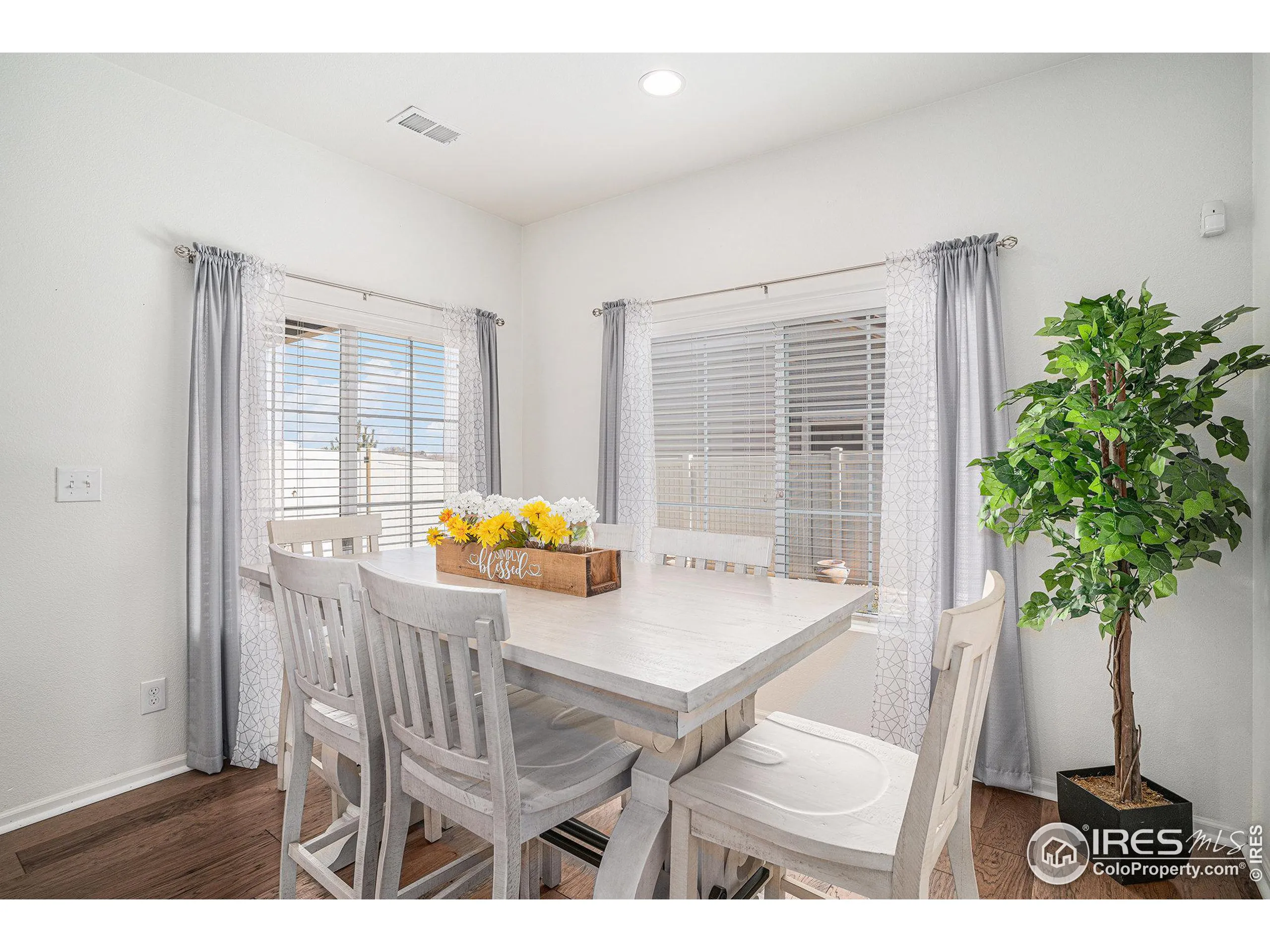 Johnstown, Colorado 80534, United States, 3 Bedrooms Bedrooms, ,3 BathroomsBathrooms,Residential,Active,572