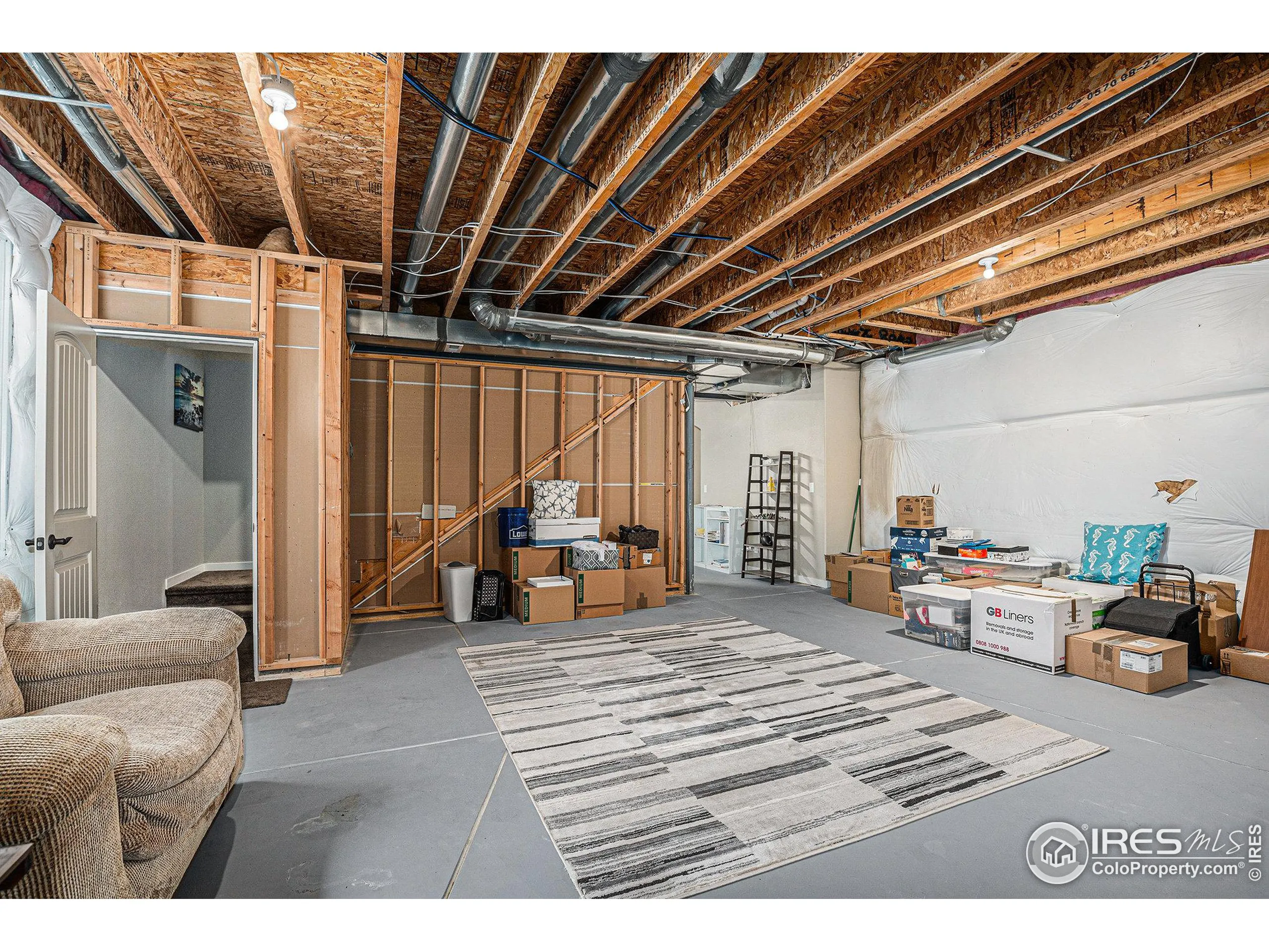 Wiggins, Colorado 80654, United States, 5 Bedrooms Bedrooms, ,3 BathroomsBathrooms,Residential,Pending,14172