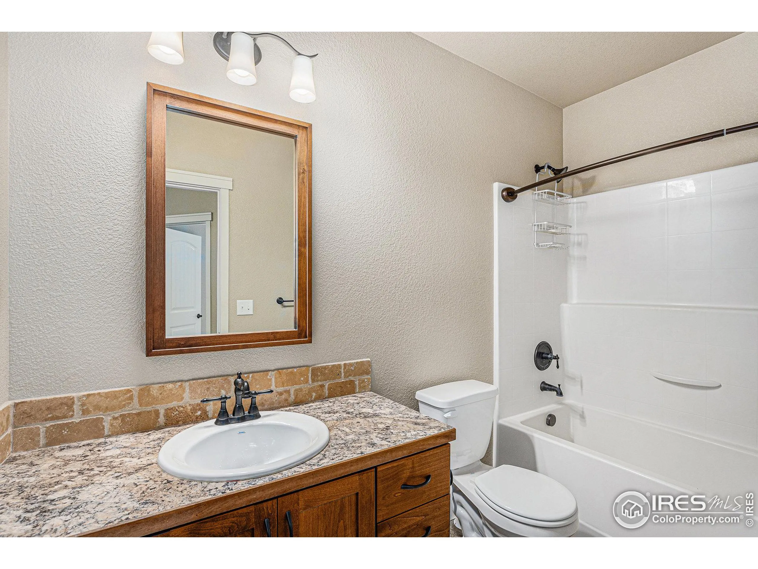 Wiggins, Colorado 80654, United States, 5 Bedrooms Bedrooms, ,3 BathroomsBathrooms,Residential,Pending,14172