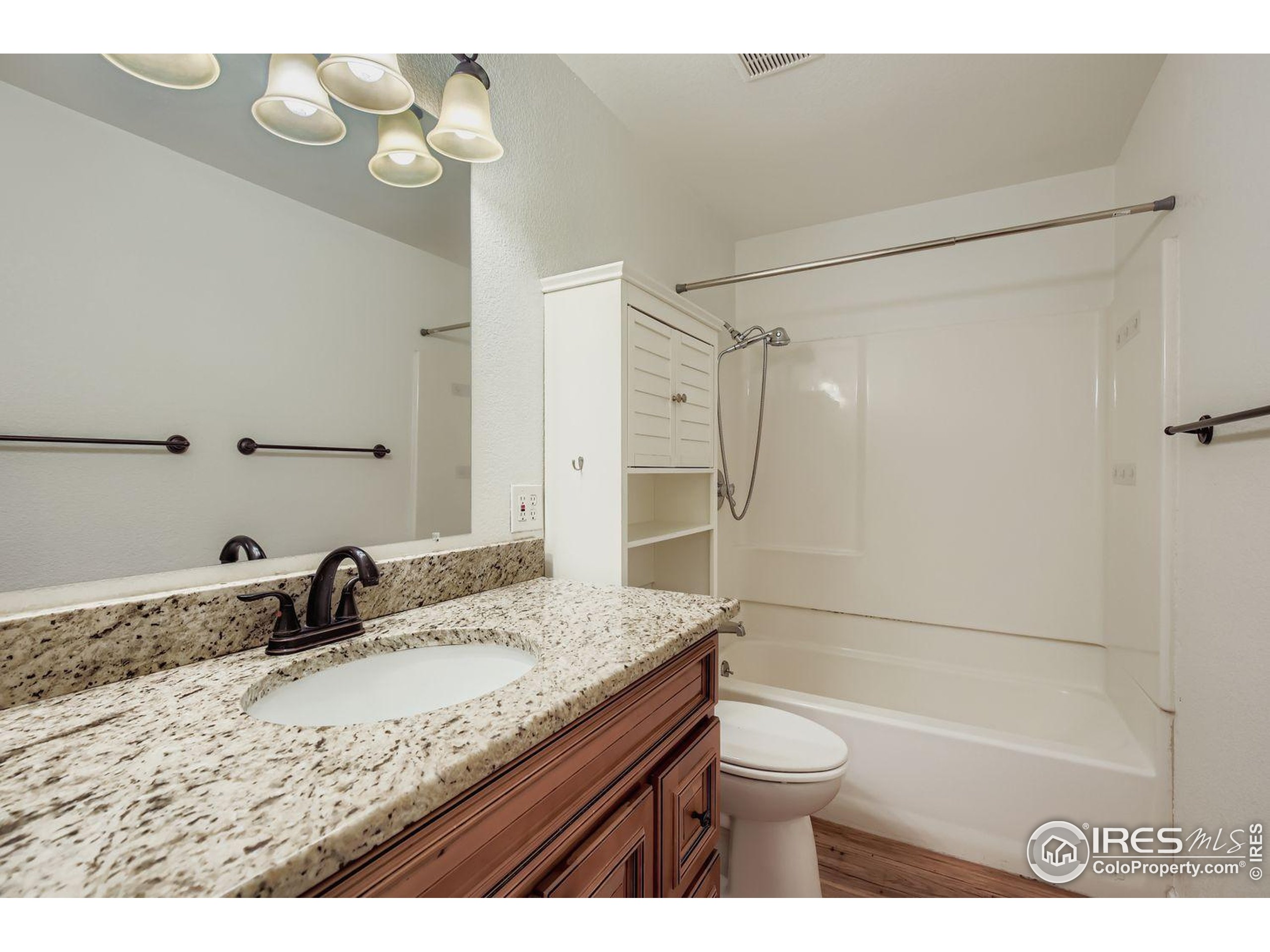 2412 Sunset Dr