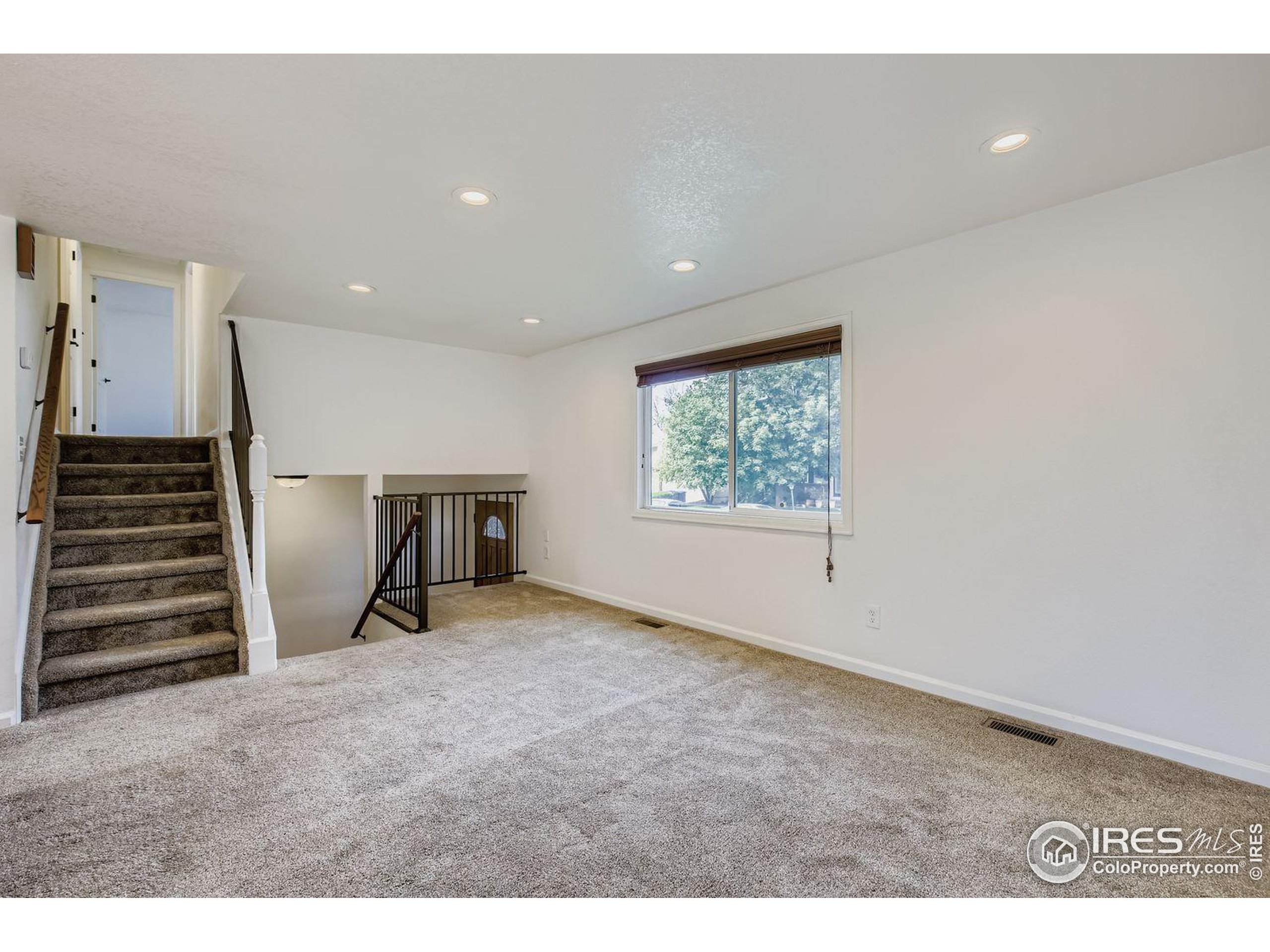 2412 Sunset Dr