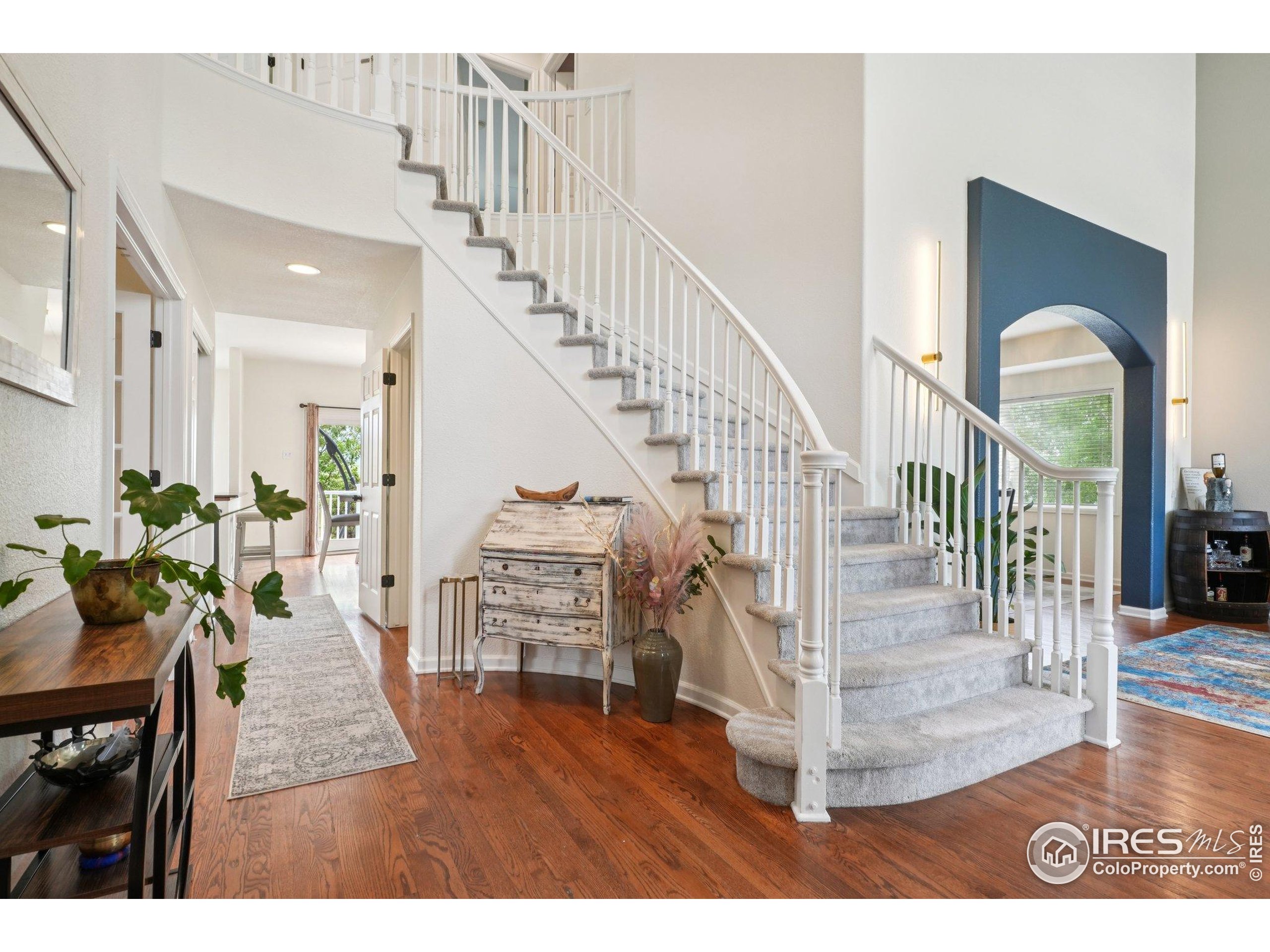 345 Onyx Way
