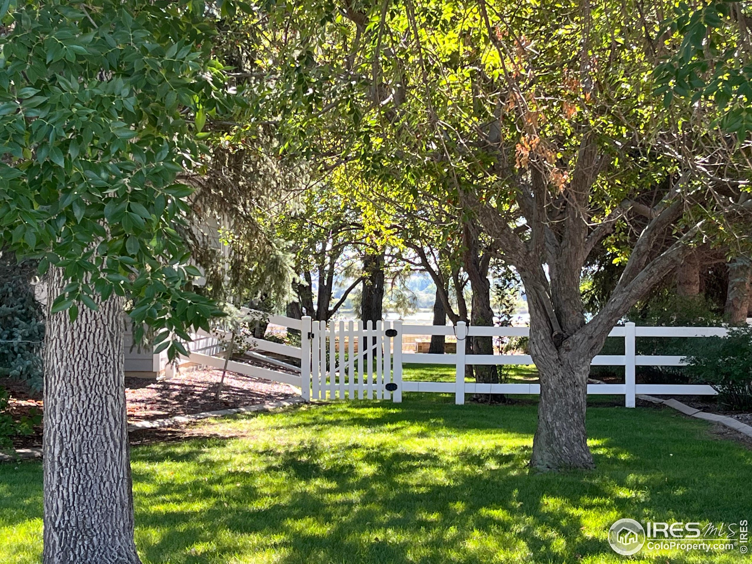 11748 Crystal View Ln