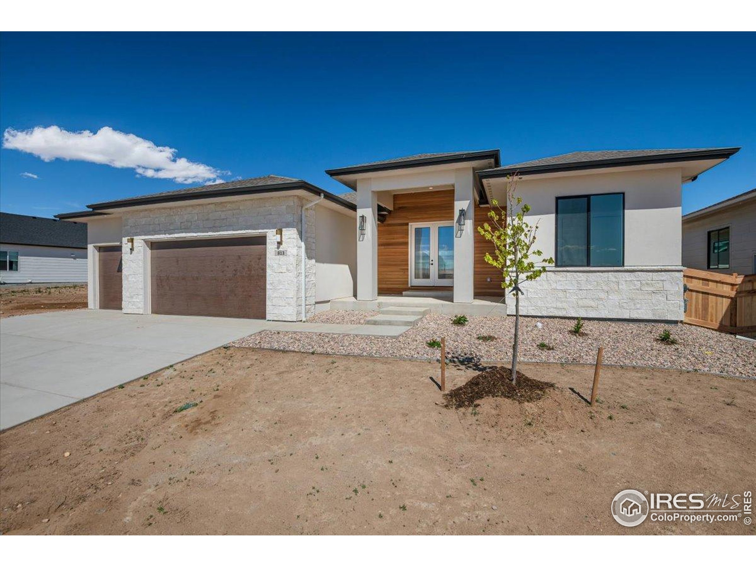 813 Clydesdale Dr