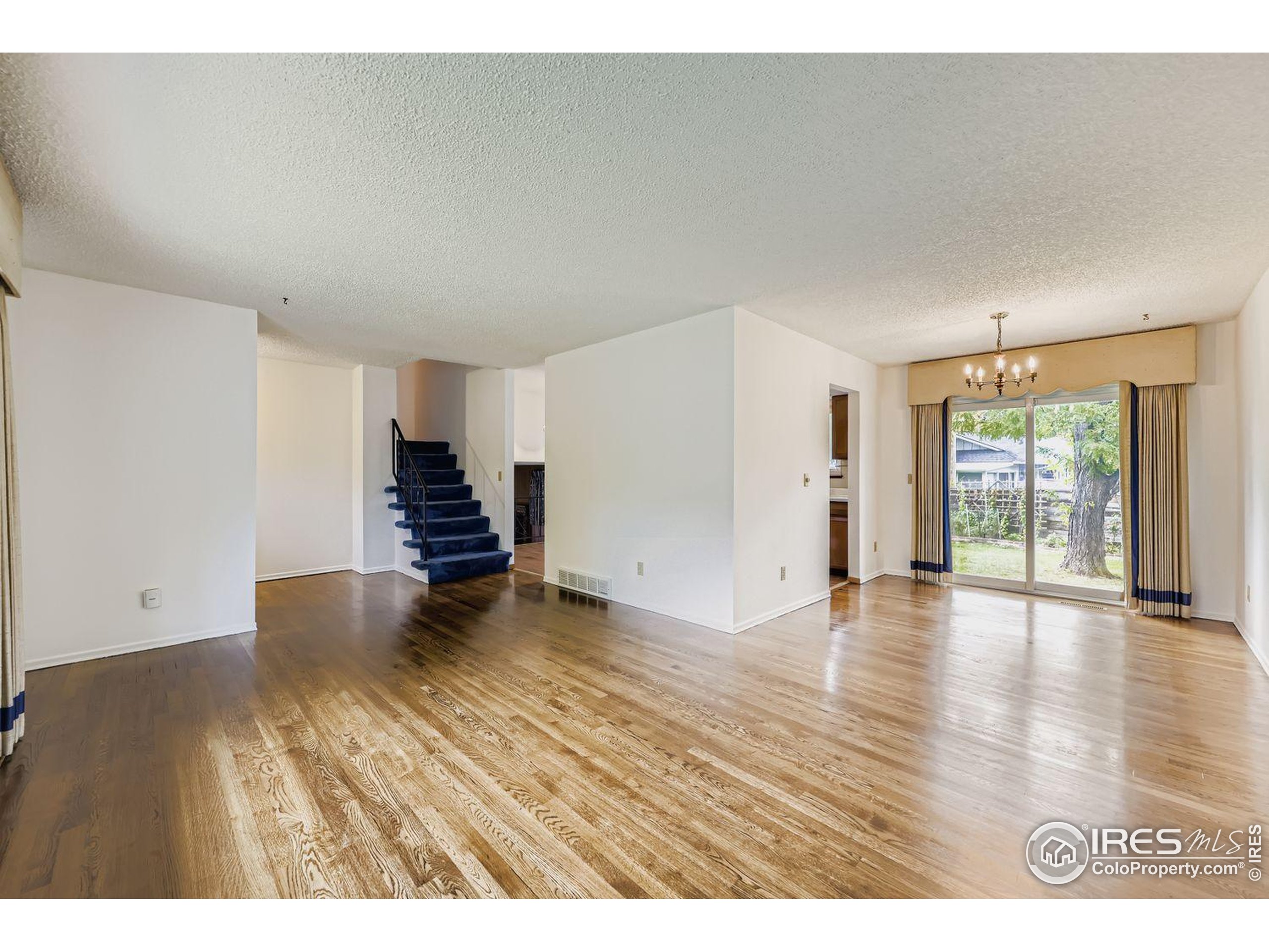 4635 Talbot Dr