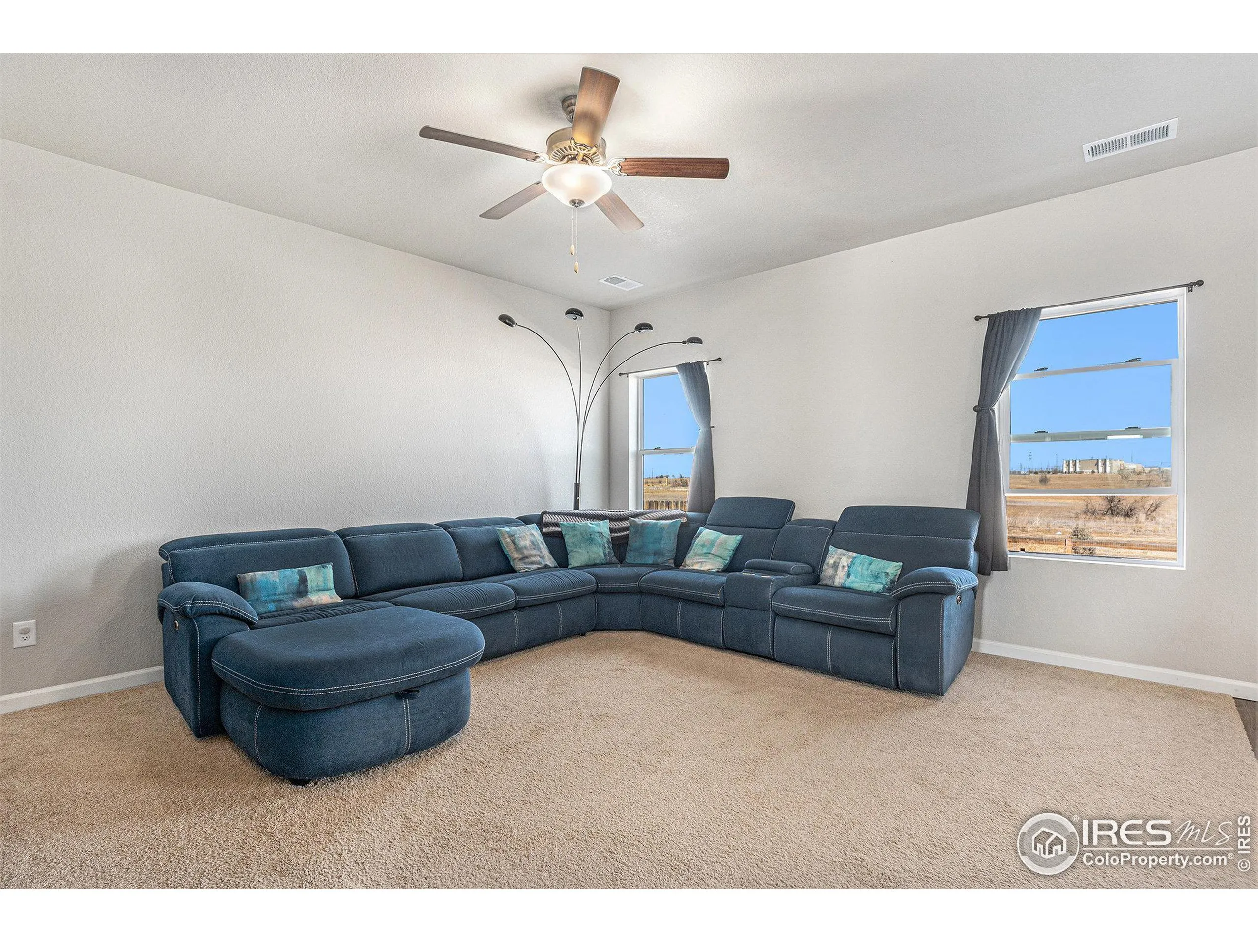 Fort Lupton, Colorado 80621, United States, 4 Bedrooms Bedrooms, ,3 BathroomsBathrooms,Residential,Active,81254