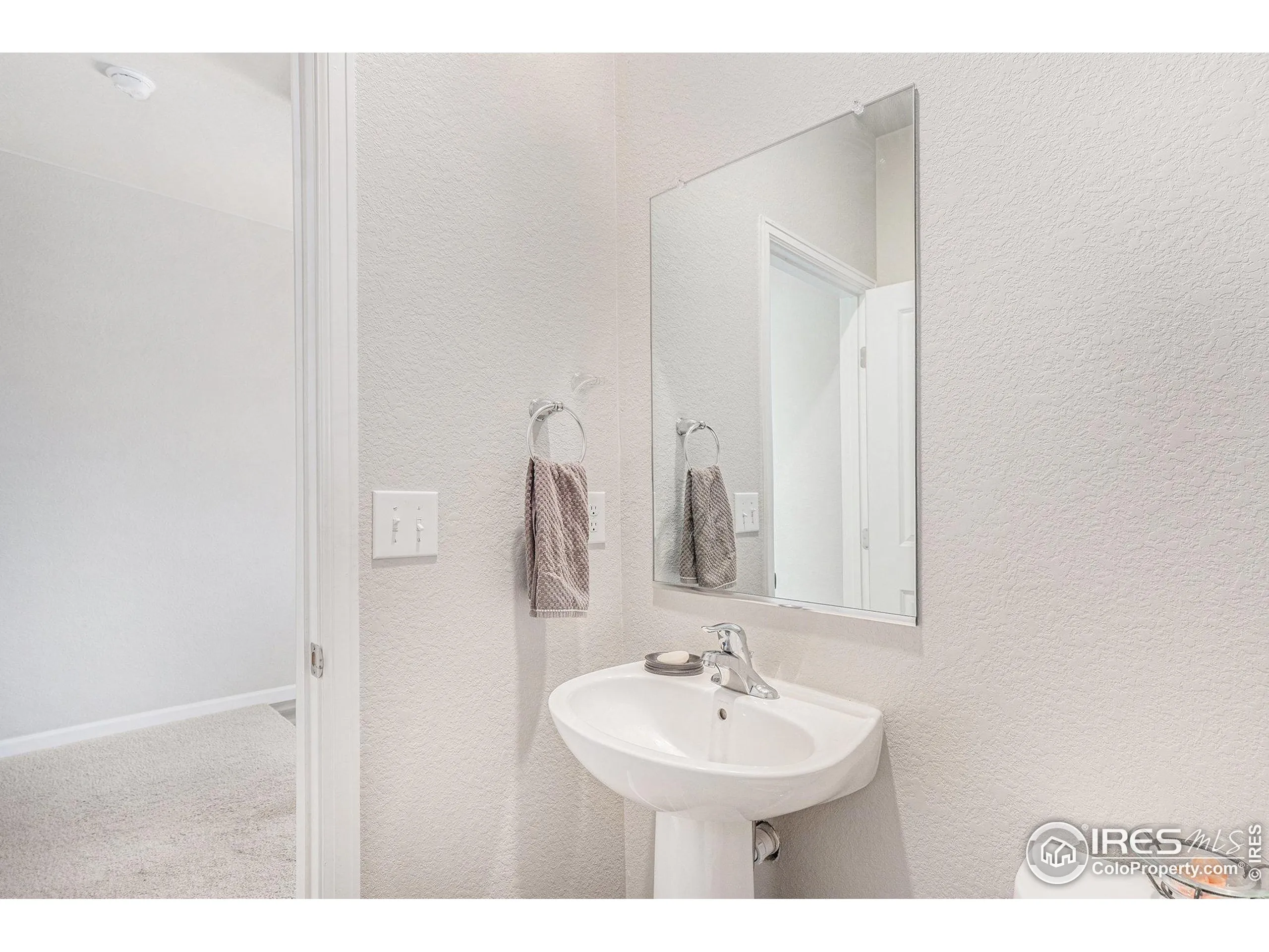 Fort Lupton, Colorado 80621, United States, 4 Bedrooms Bedrooms, ,3 BathroomsBathrooms,Residential,Active,81254