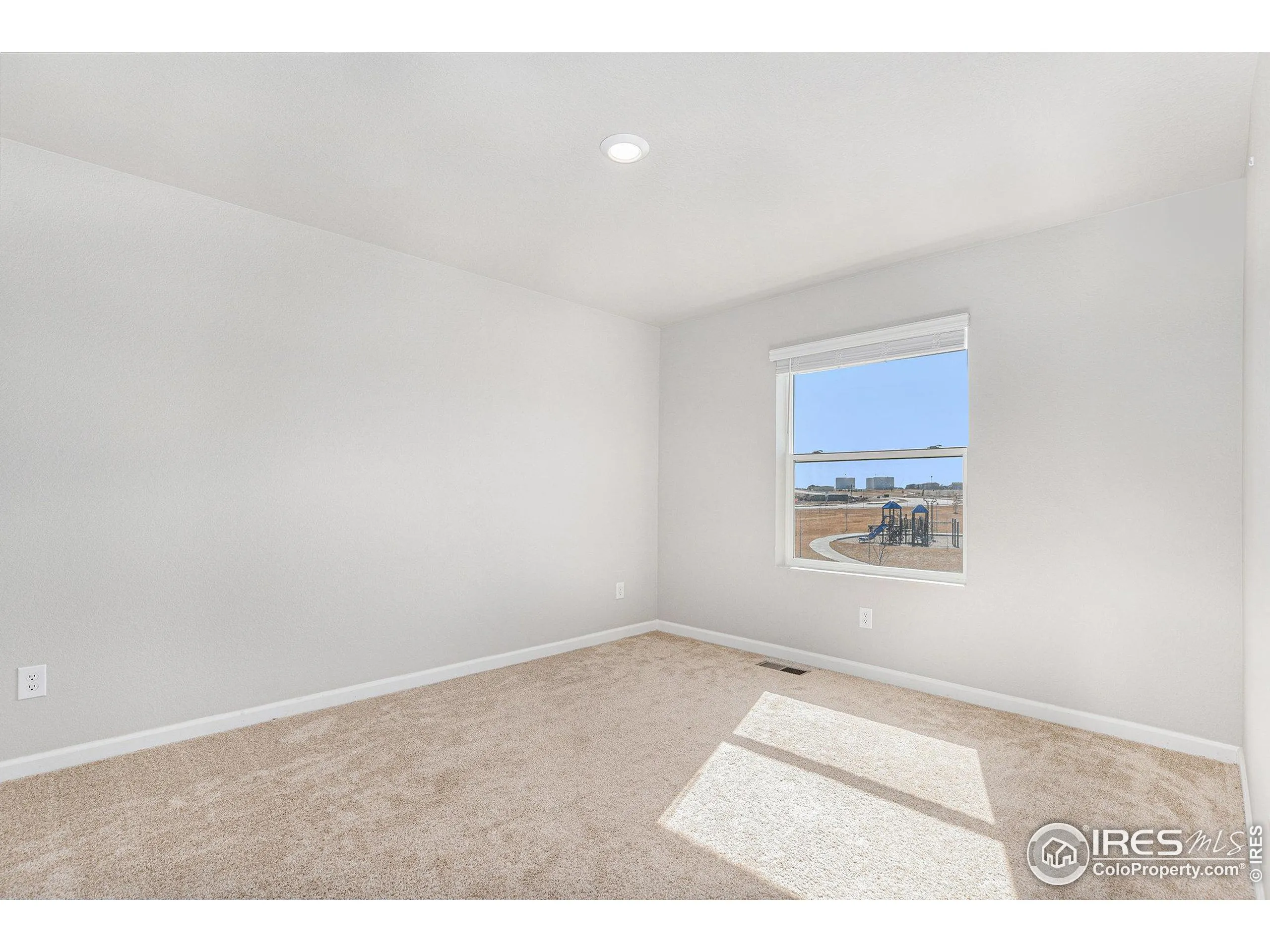 Fort Lupton, Colorado 80621, United States, 4 Bedrooms Bedrooms, ,3 BathroomsBathrooms,Residential,Active,81254