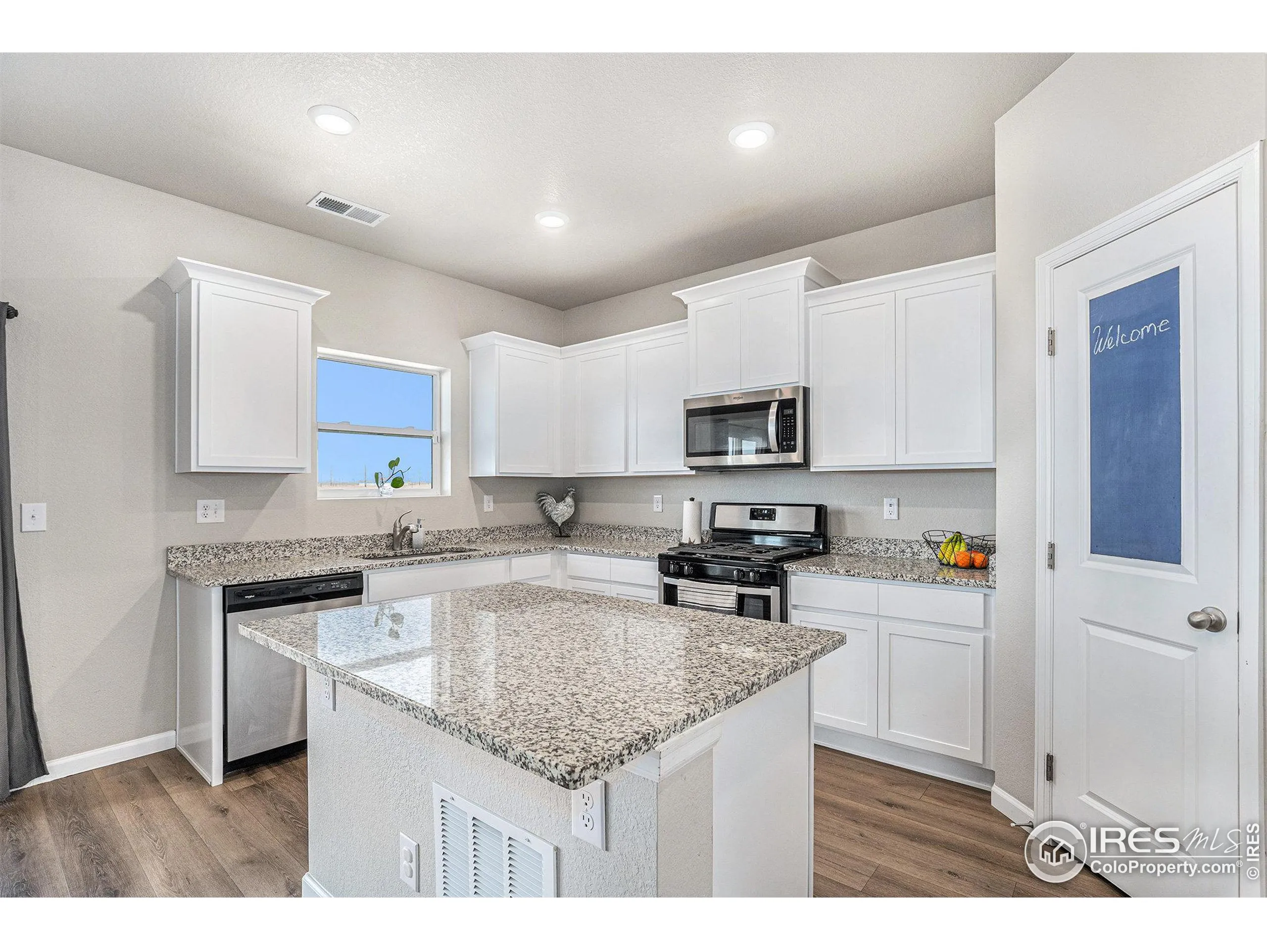 Fort Lupton, Colorado 80621, United States, 4 Bedrooms Bedrooms, ,3 BathroomsBathrooms,Residential,Active,81254