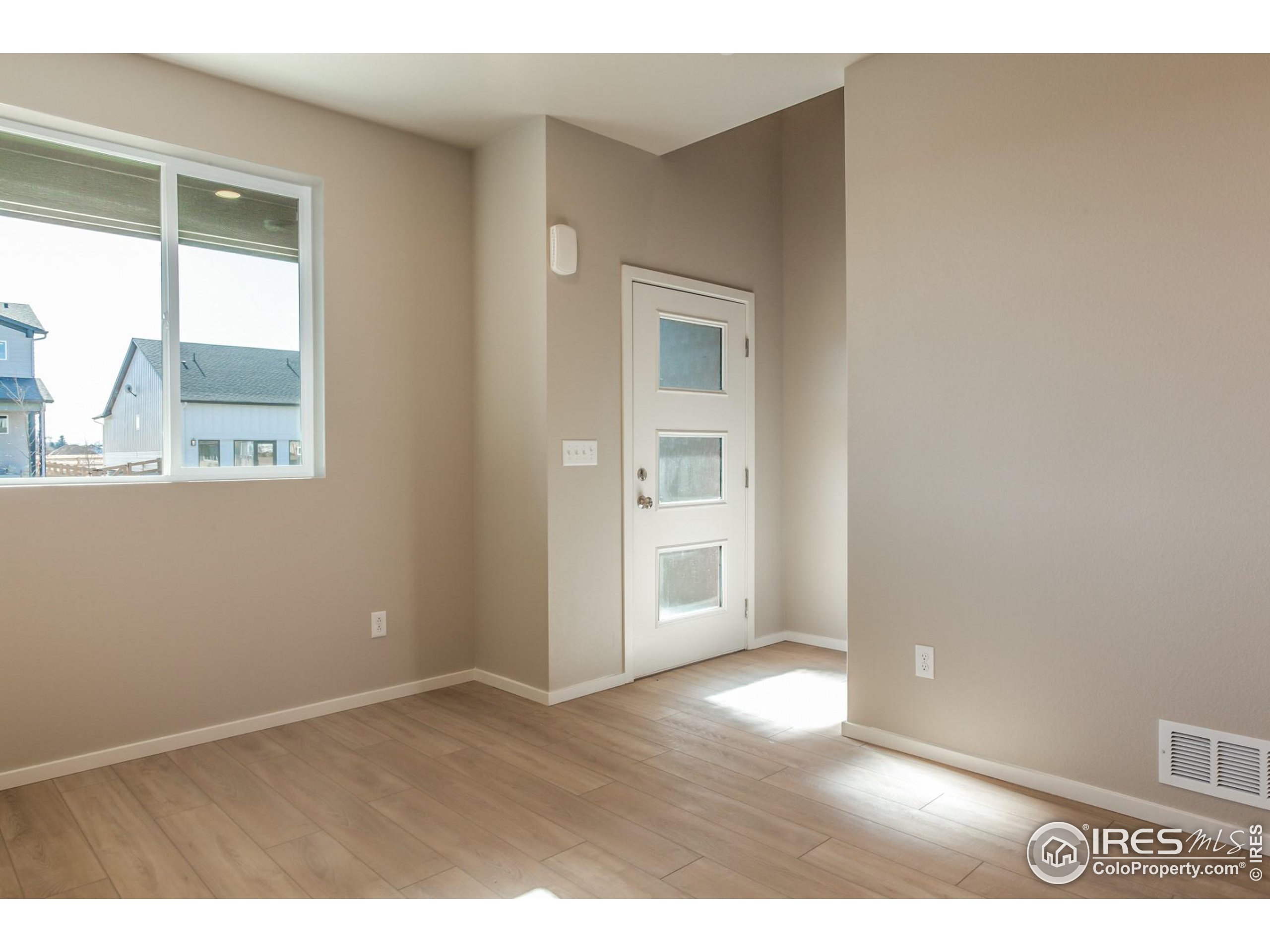 Photo 2 of 34 of 6825 4th St Rd 2 townhome