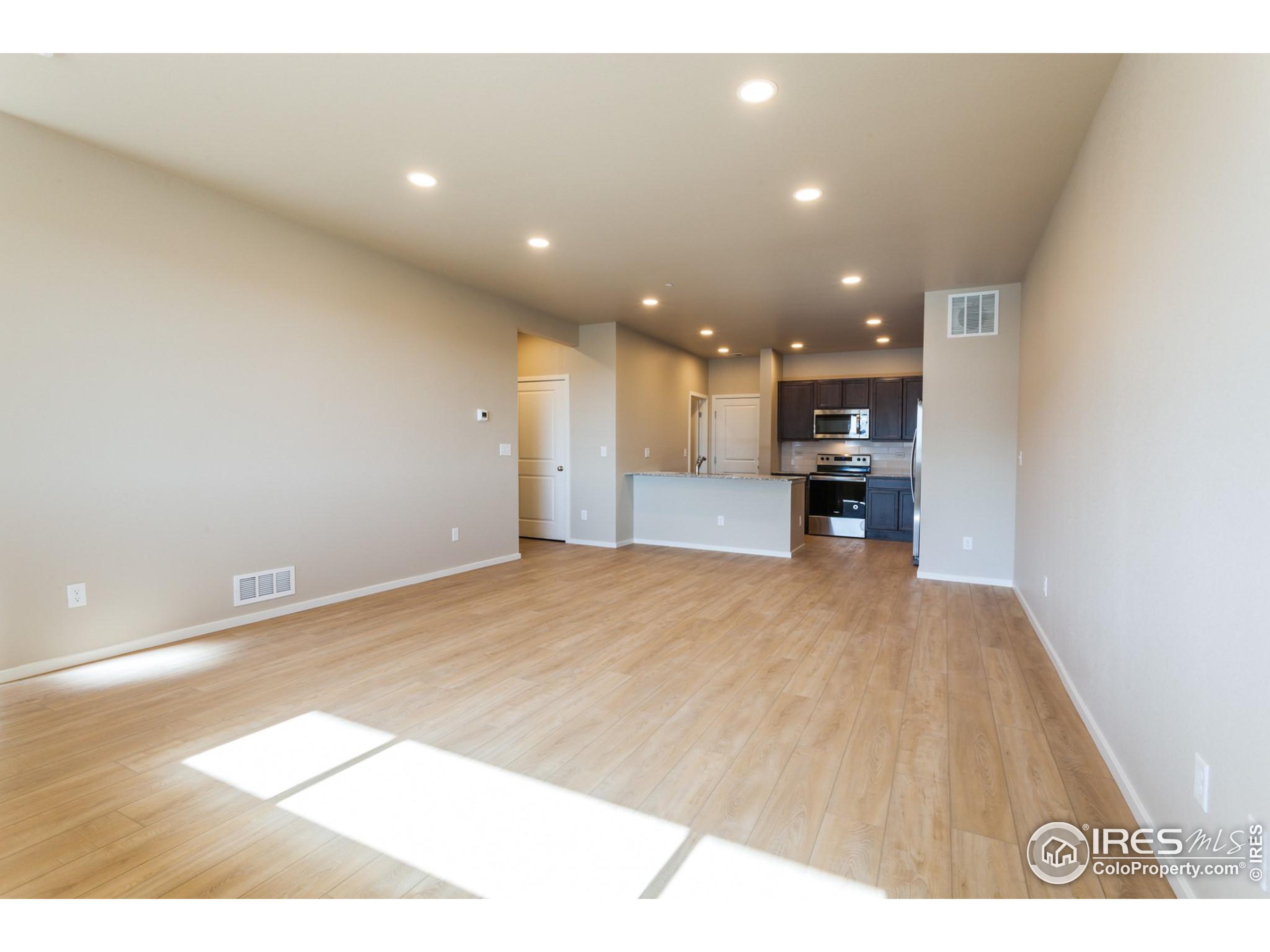 Photo 7 of 34 of 6825 4th St Rd 2 townhome