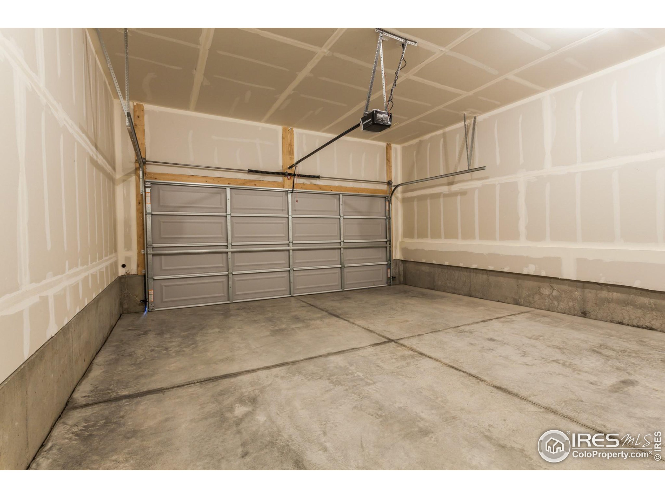 Photo 32 of 34 of 6825 4th St Rd 2 townhome