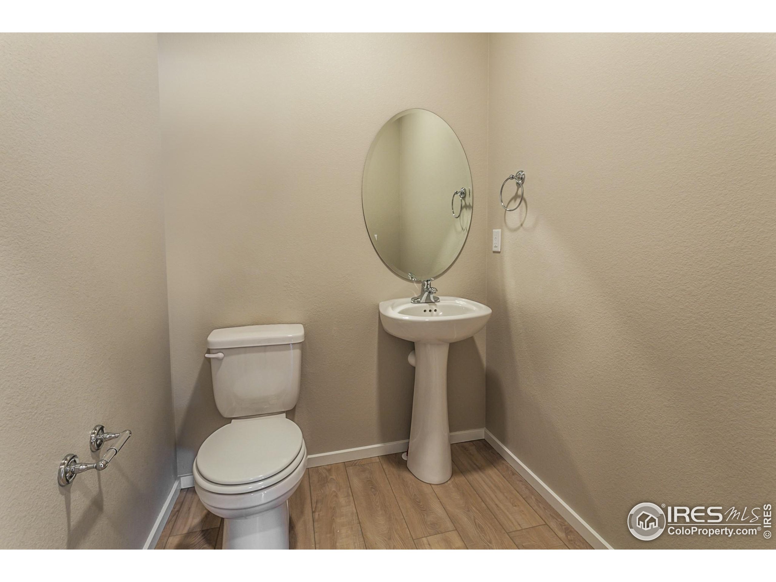 Photo 31 of 34 of 6825 4th St Rd 2 townhome
