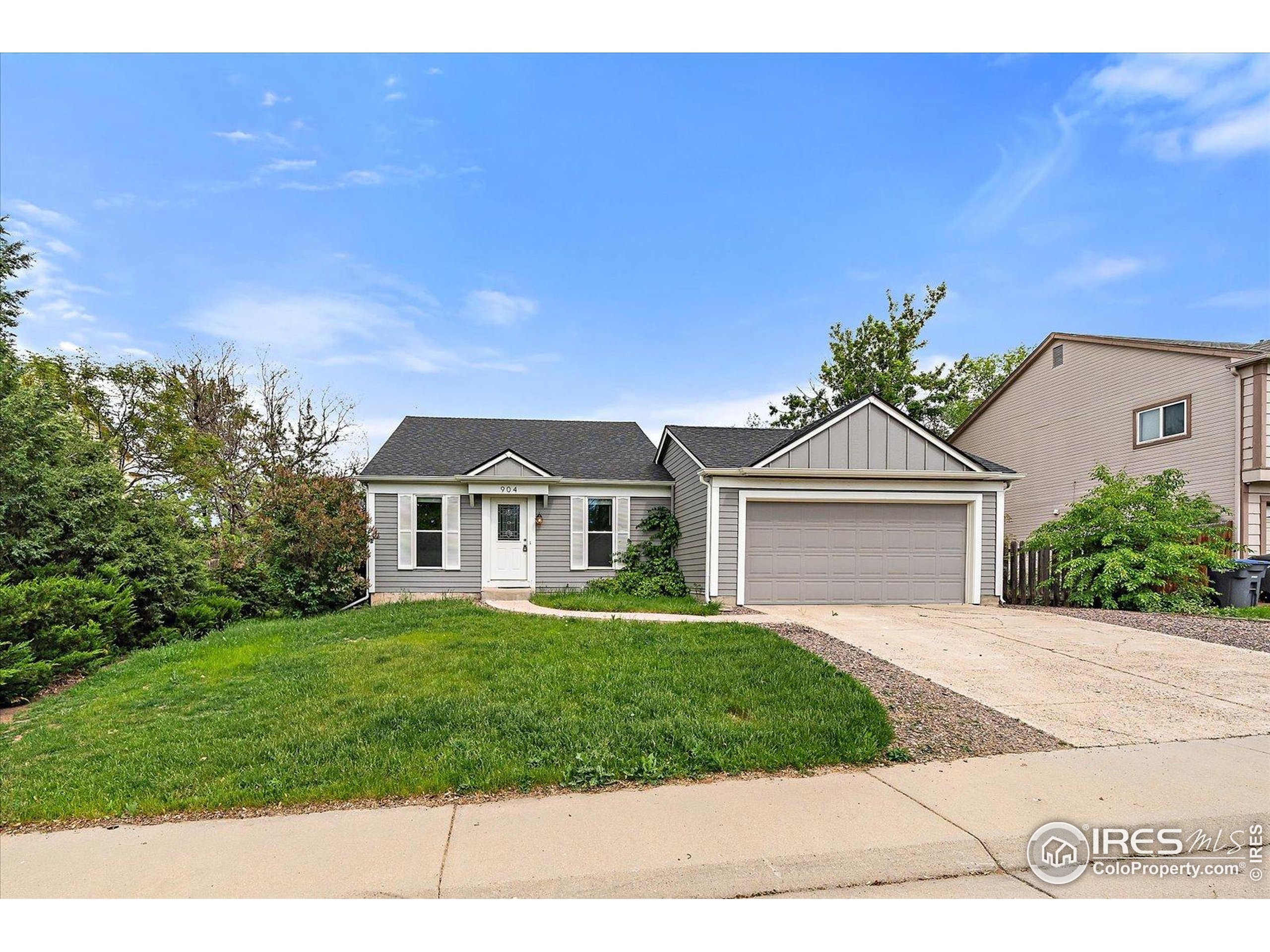 904 Clover Cir