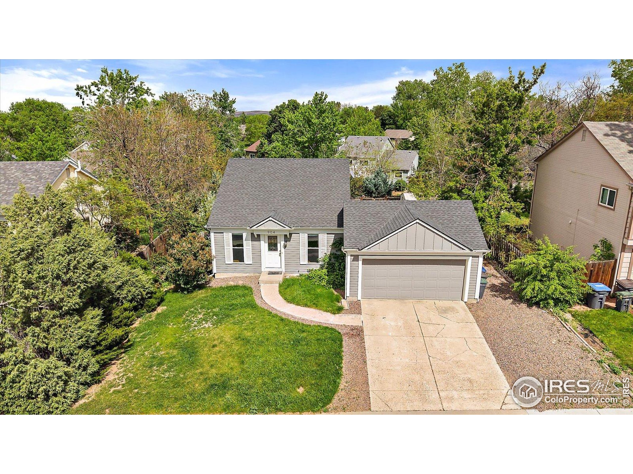 904 Clover Cir