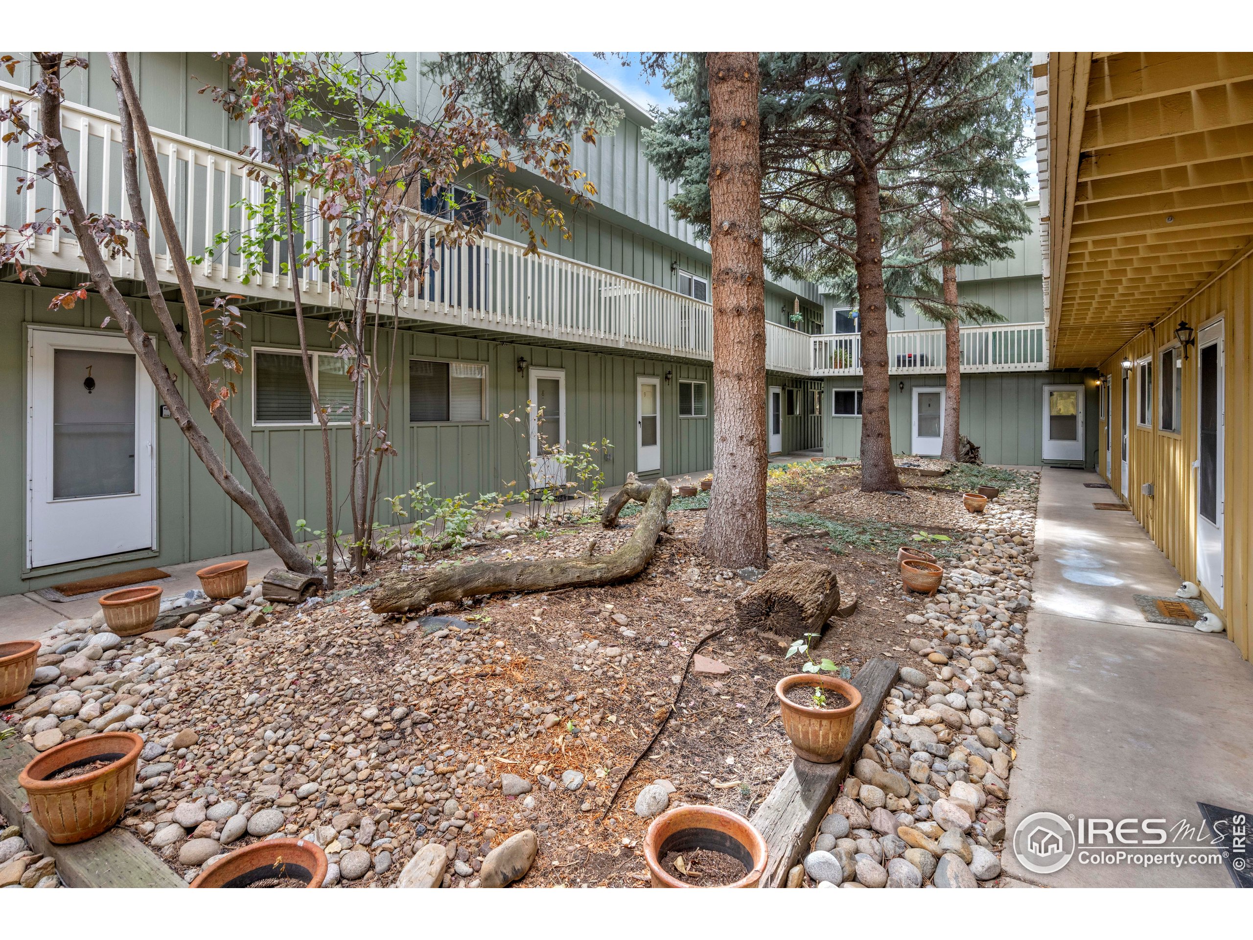 1615 Cottonwood Dr