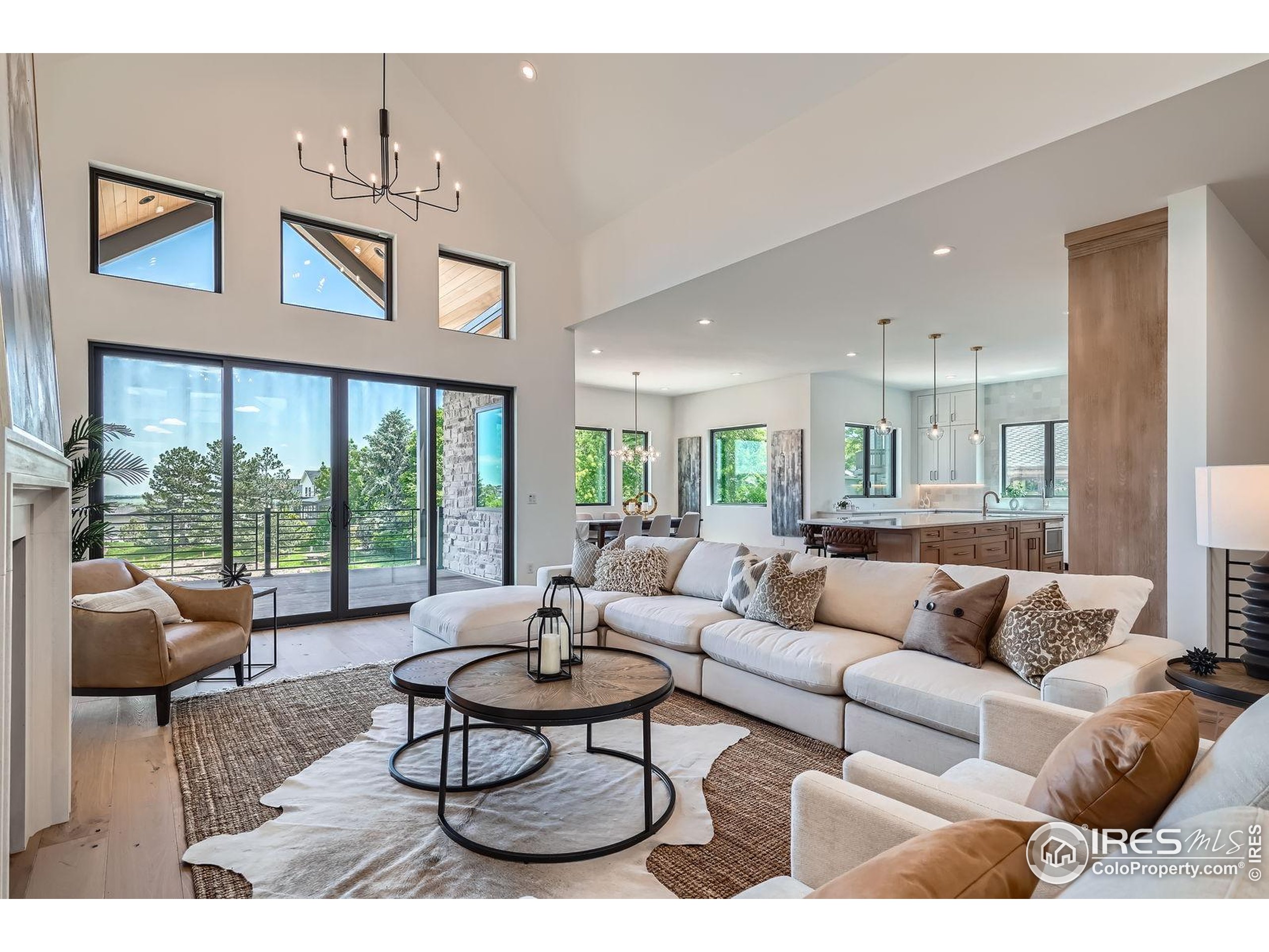 1126 W Enclave Cir