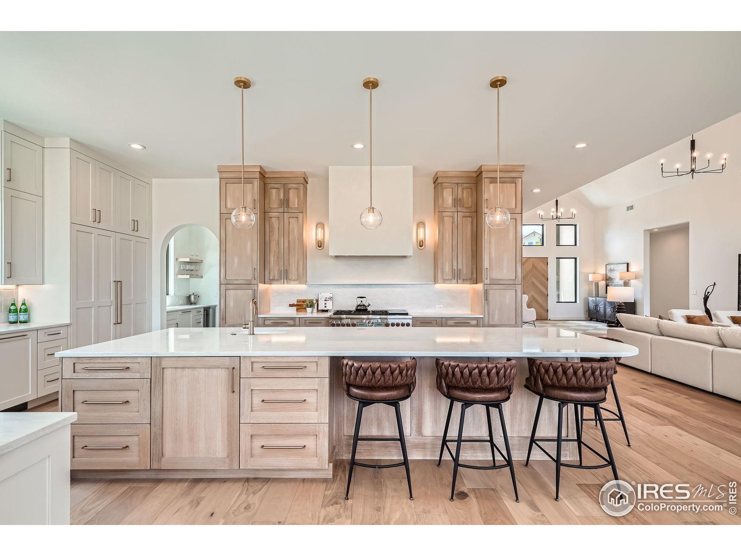 1126 W Enclave Cir