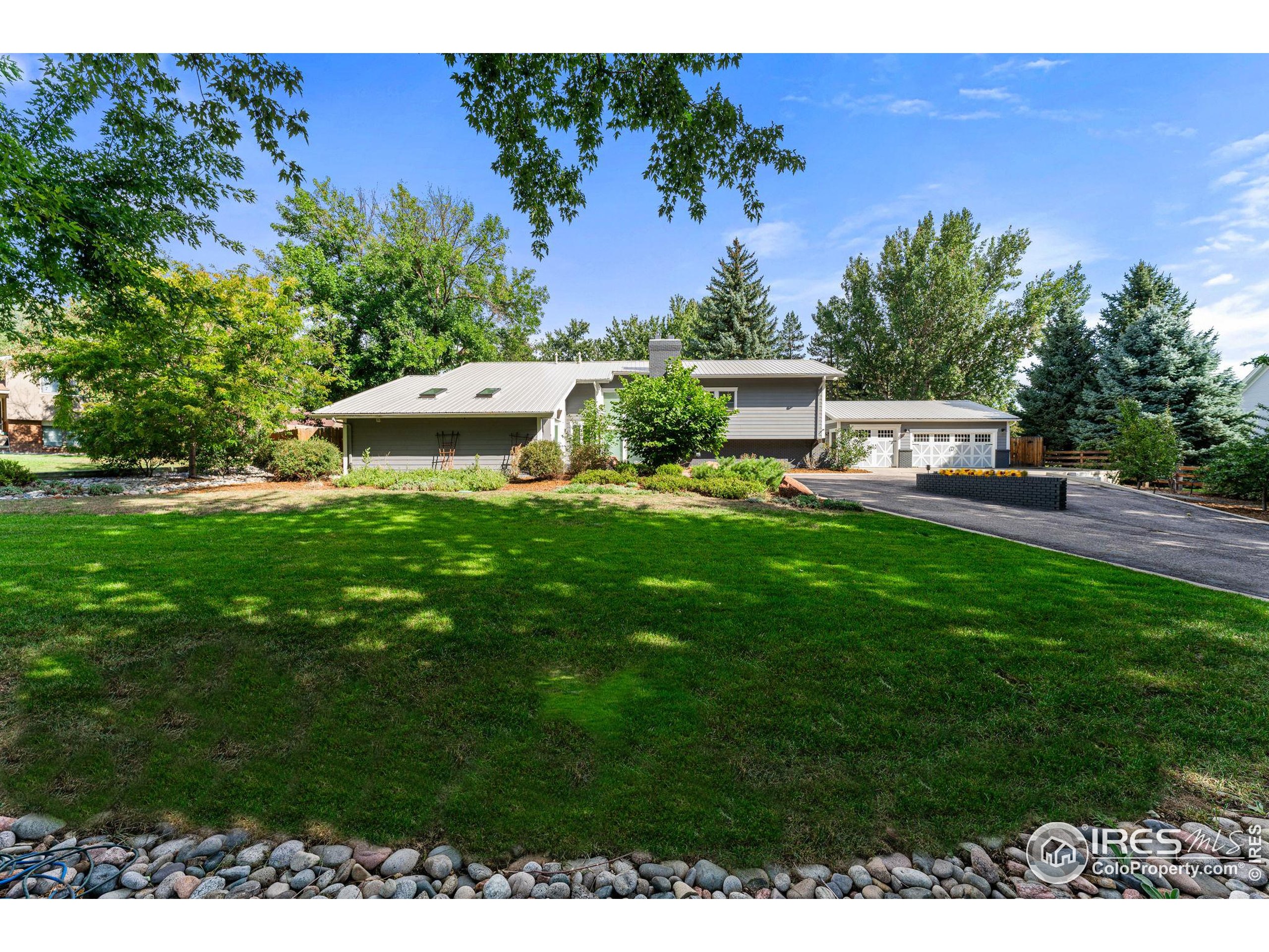 7451 Rozena Dr