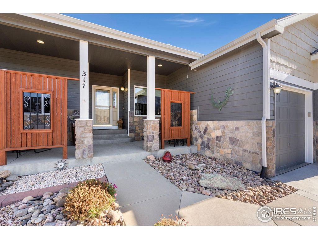 Photo of 317 Kirkland Ln, Johnstown, CO 80534 (MLS # 1047940)