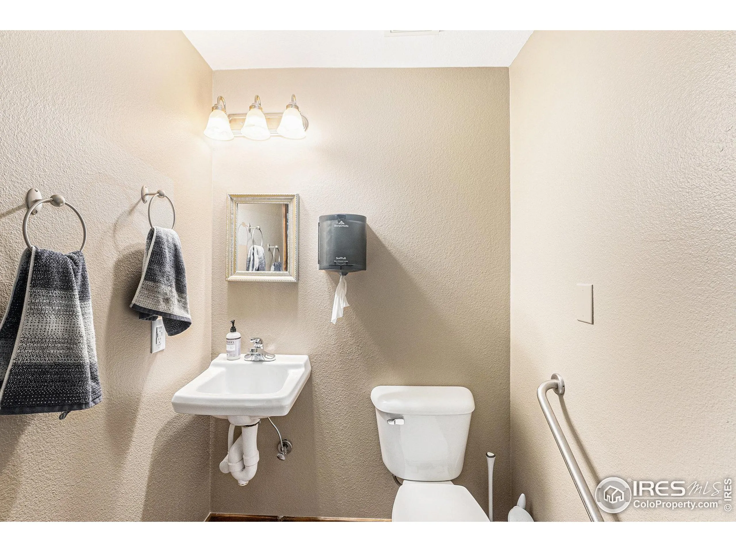 Loveland, Colorado 80538, United States, ,Commercial,Pending,85699