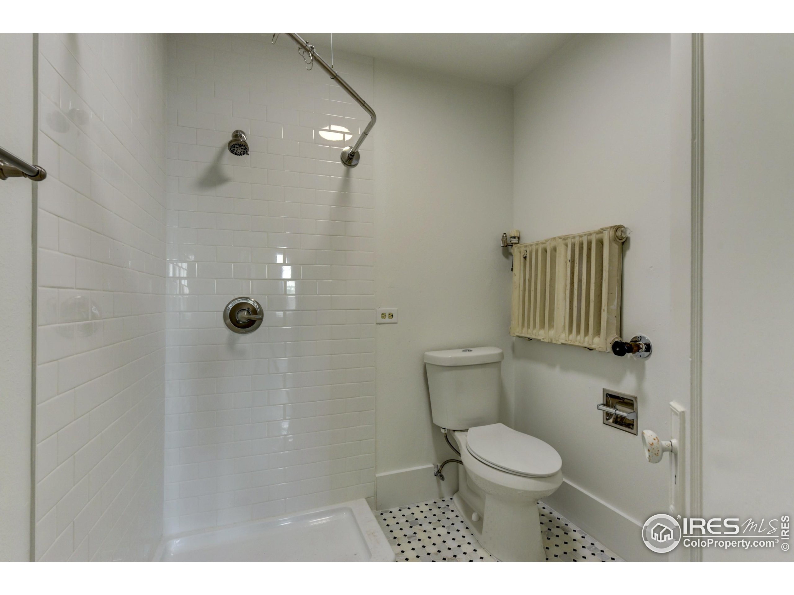 1110 13th St