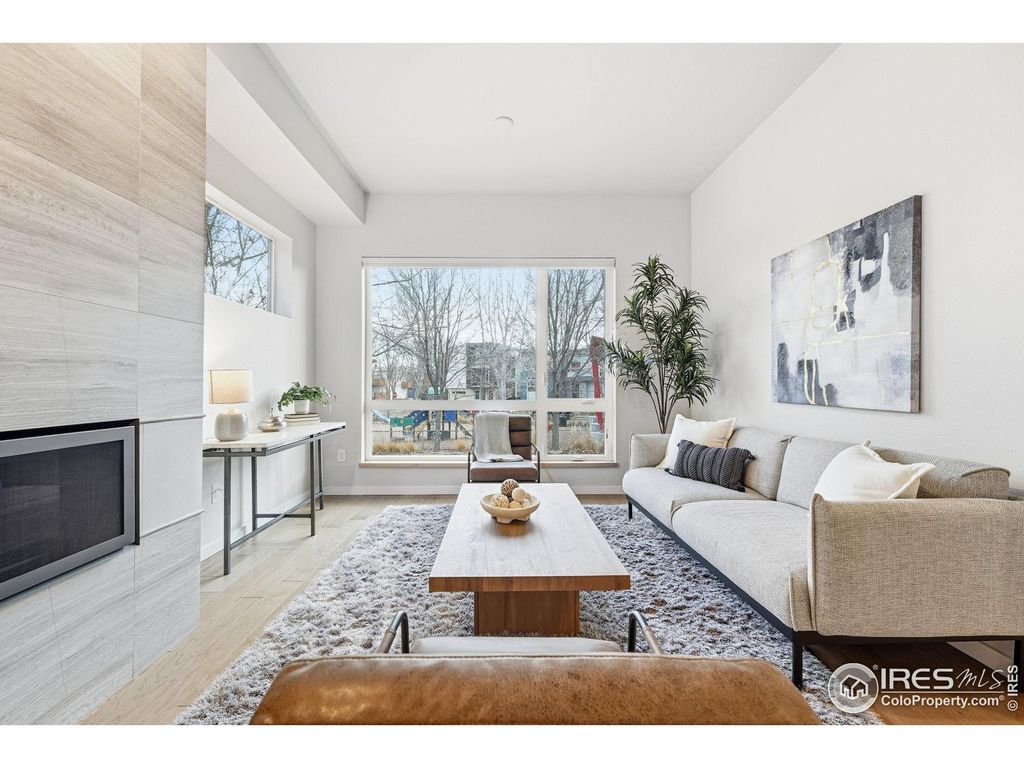 Photo of 912 Confidence Dr, Longmont, CO 80504 (MLS # 1047867)