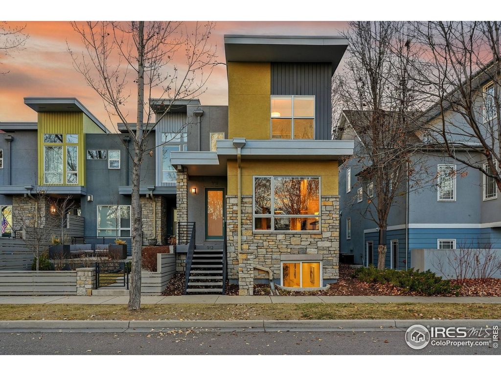 Photo of 912 Confidence Dr, Longmont, CO 80504 (MLS # 1047867)